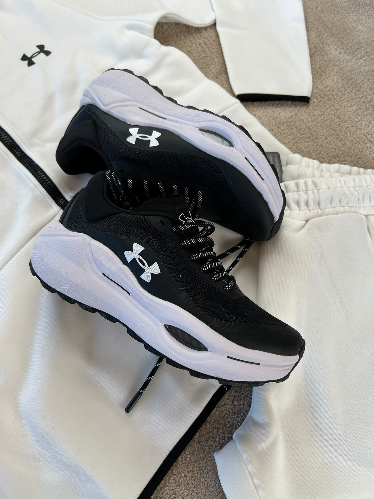ZAPAS UNDER ARMOUR