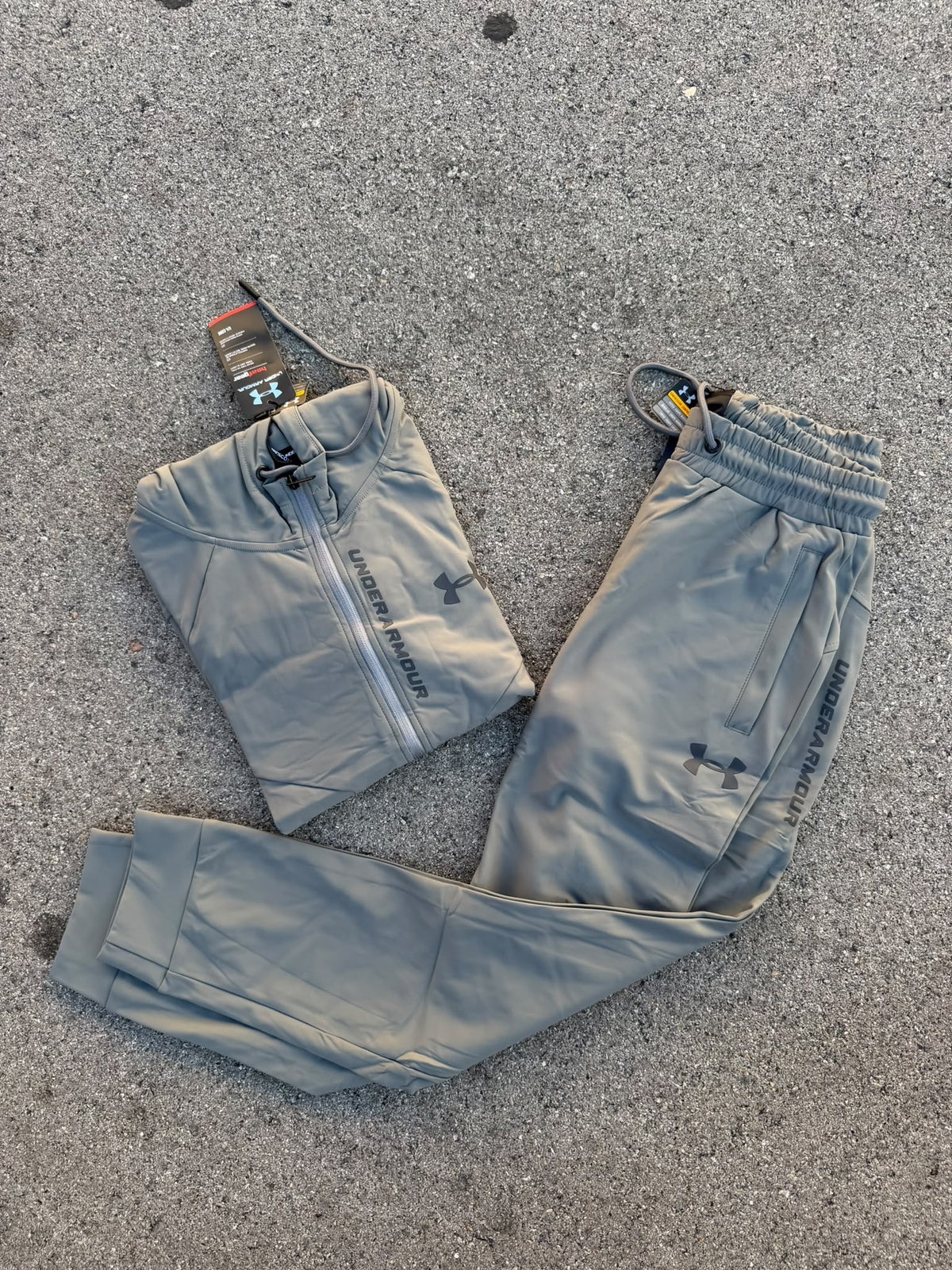 UNDER ARMOUR CHANDAL