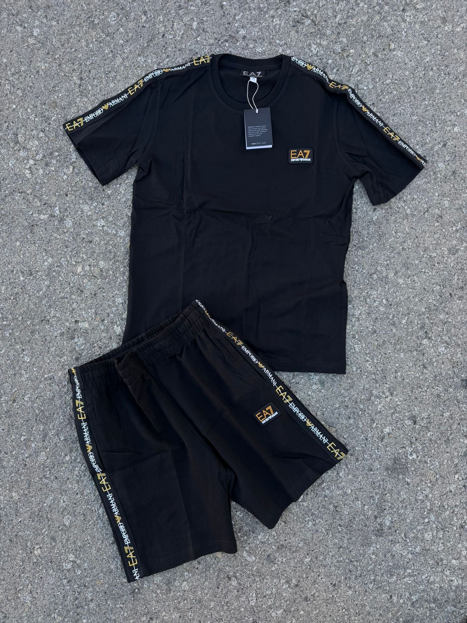 EMPORIO ARMANI CONJUNTO CORTO
