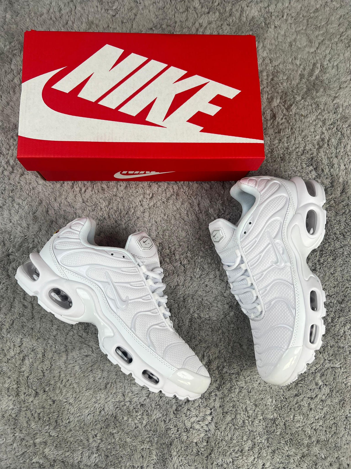 NIKE TN