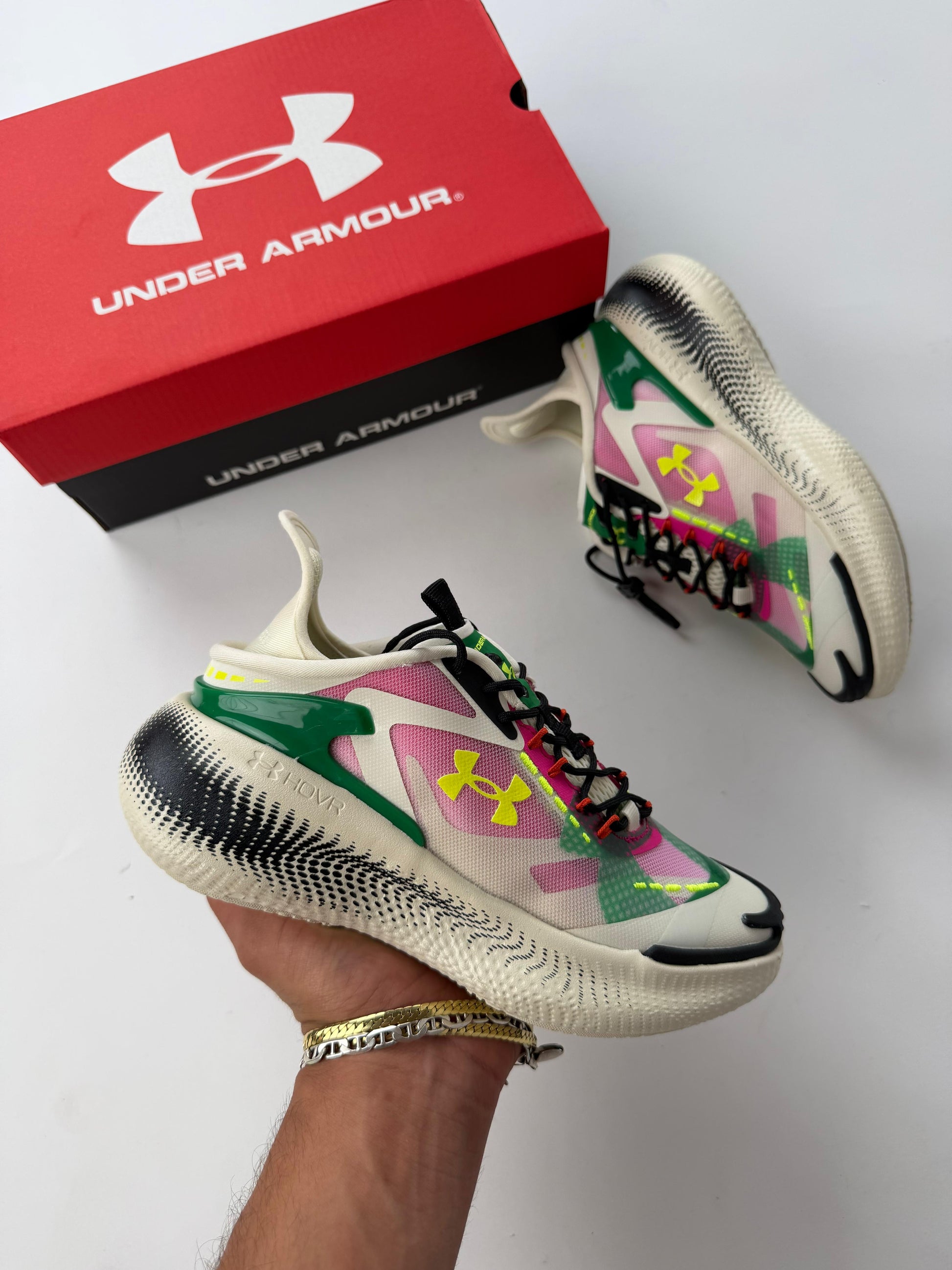 UNDER ARMOUR UA ECHO
