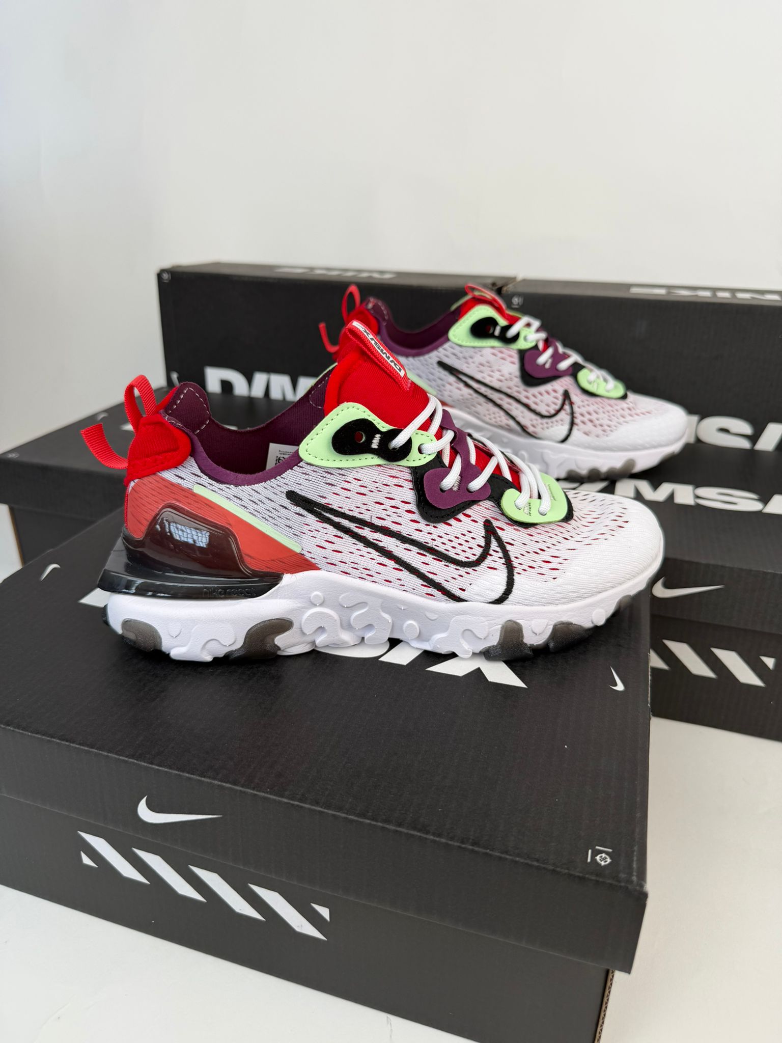 NIKE REACT VISION