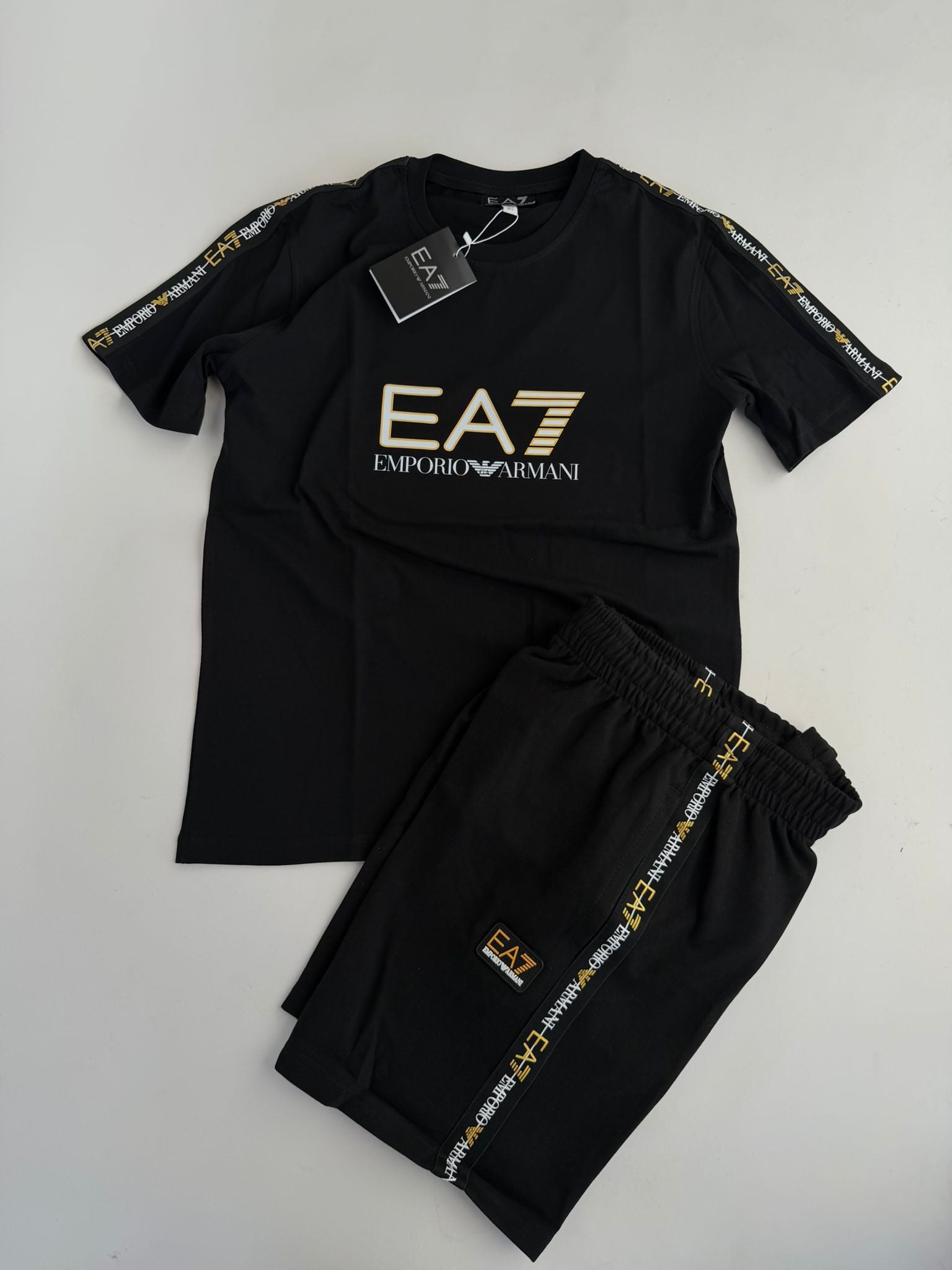 EMPORIO ARMANI CONJUNTO CORTO