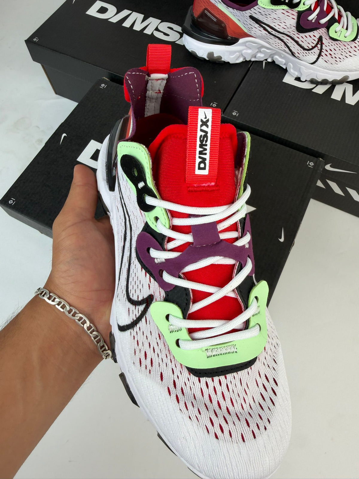 NIKE REACT VISION