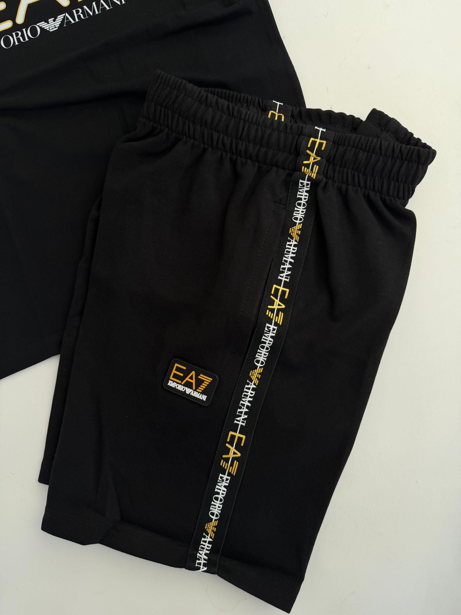 EMPORIO ARMANI CONJUNTO CORTO