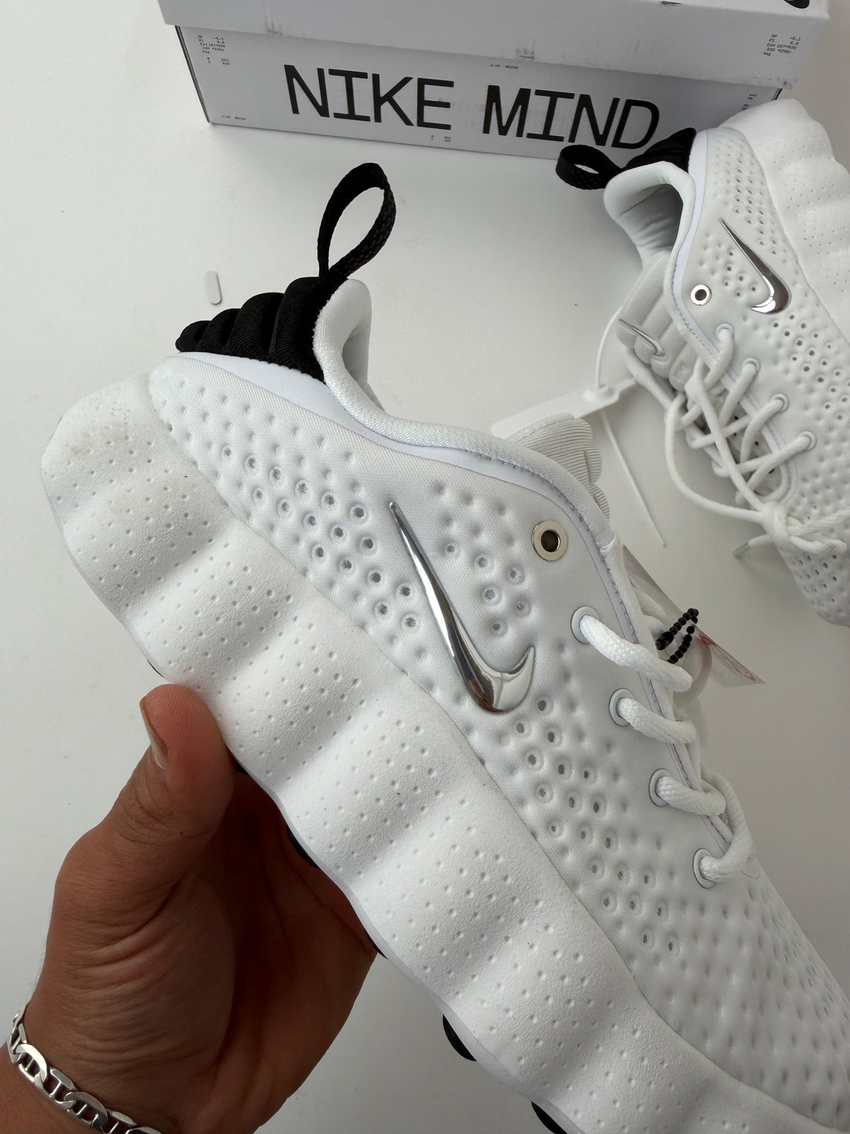 NIKE MIND 002