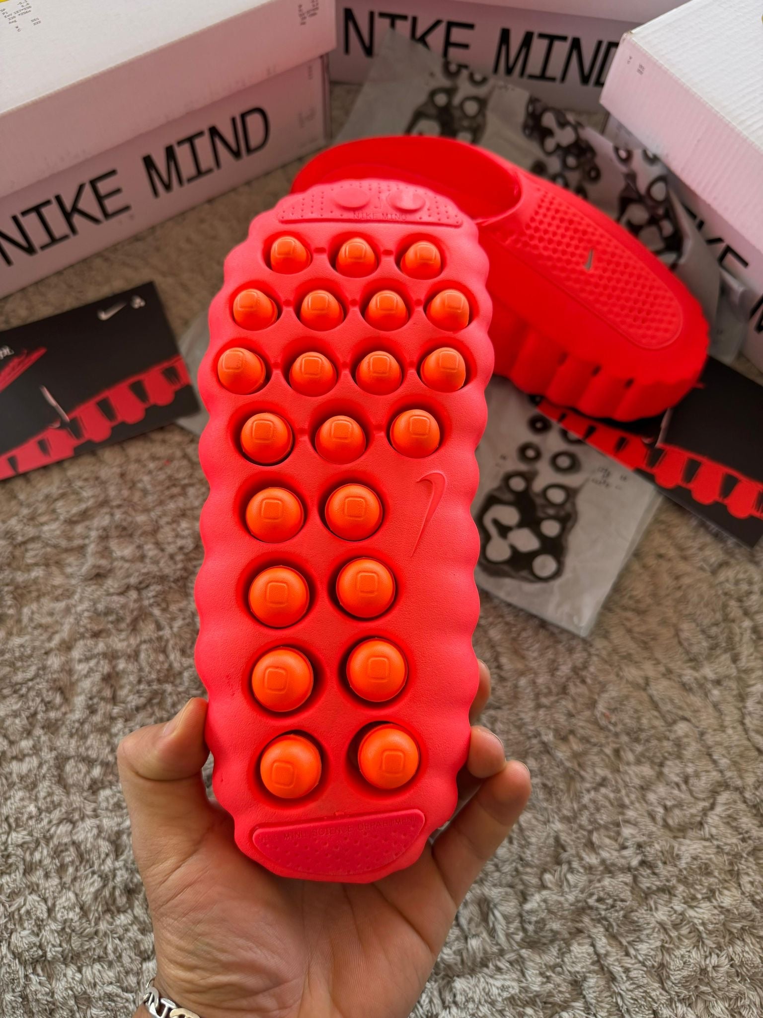 NIKE MIND 001