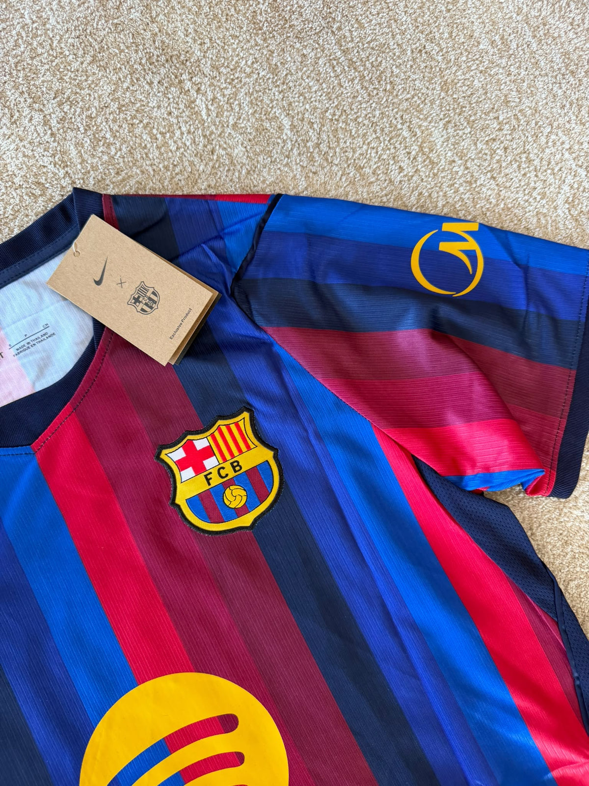 FC BARCELONA ( HOME KIT )