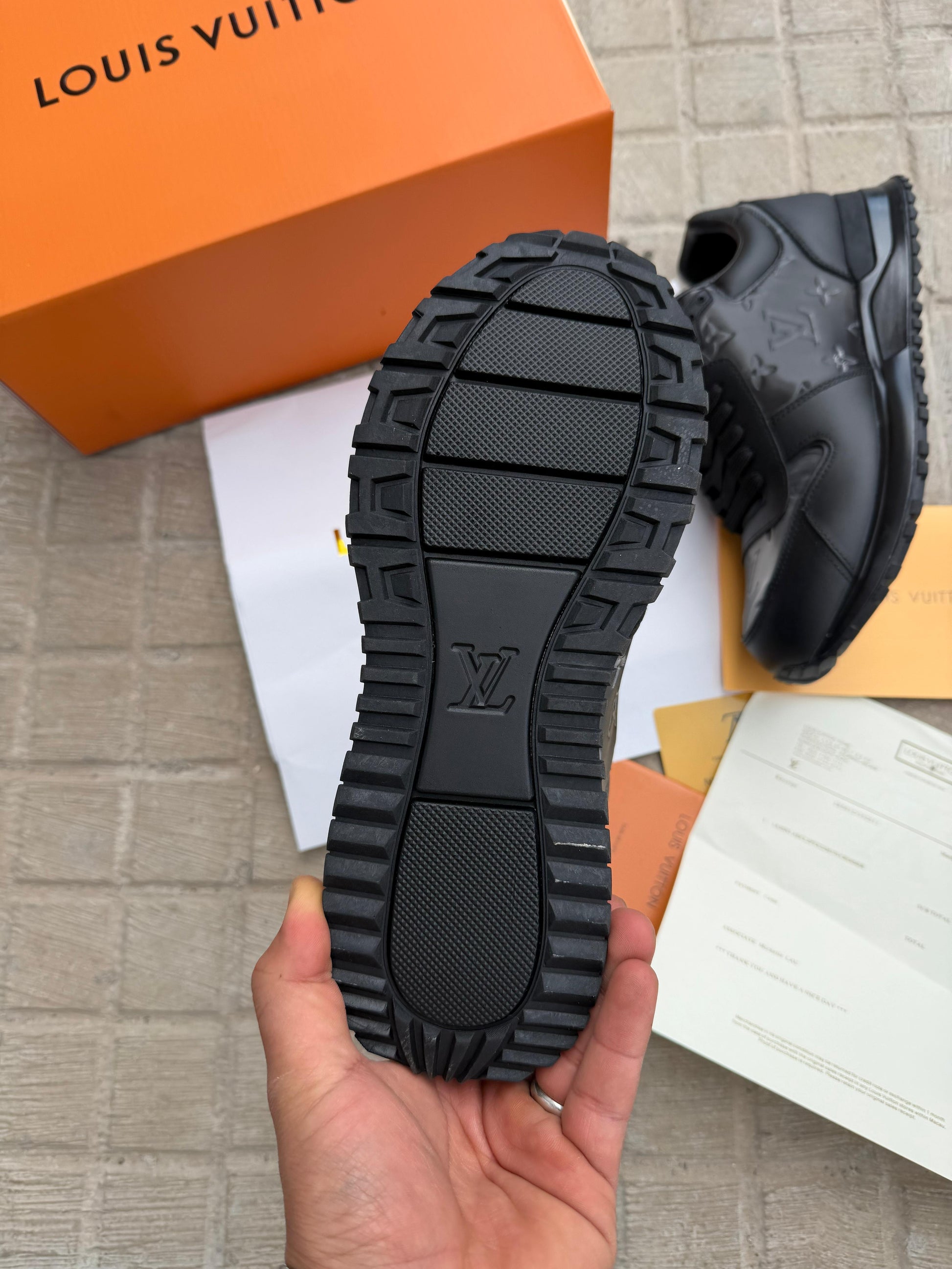 LOUIS VUITTON