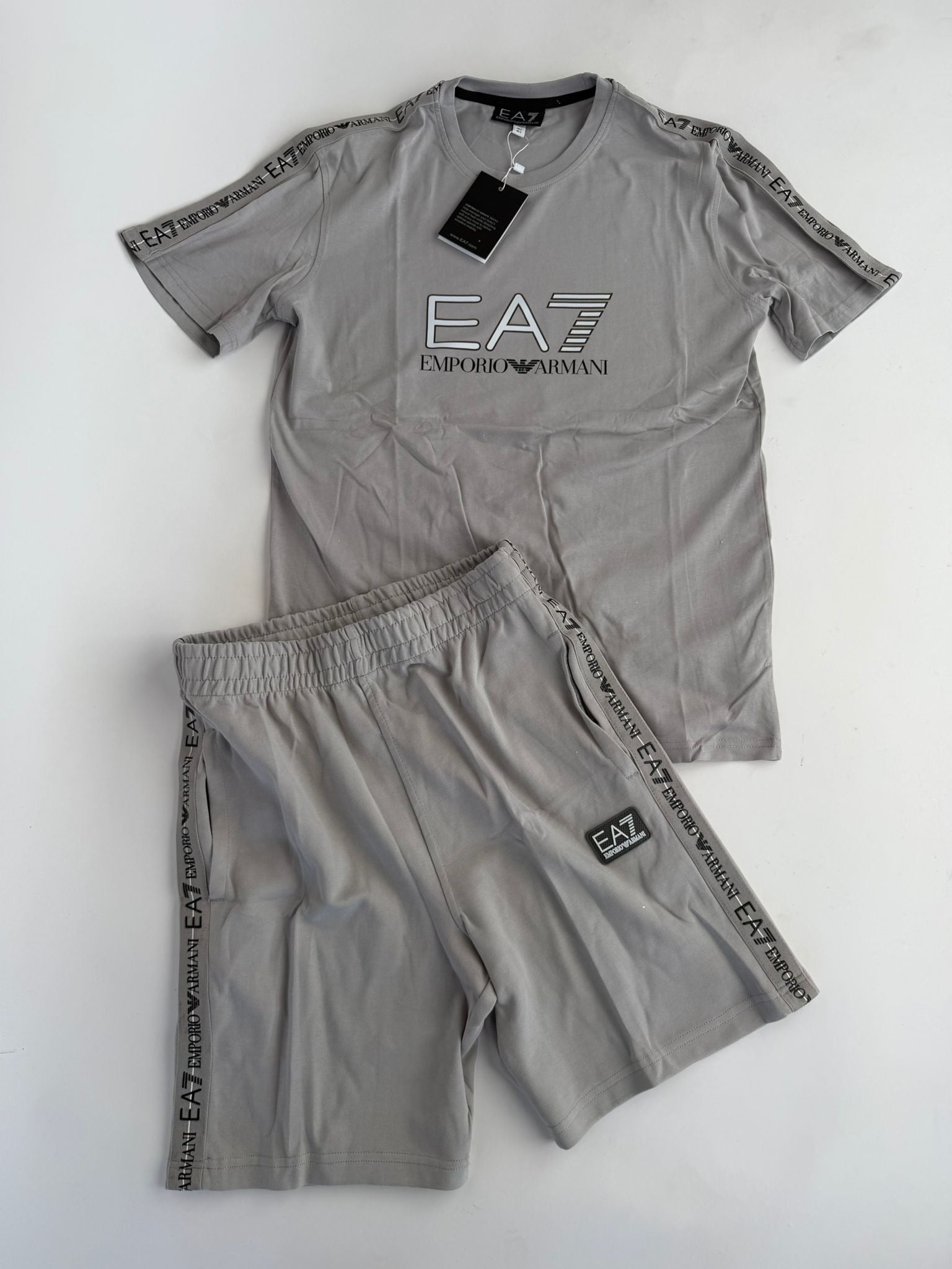EMPORIO ARMANI CONJUNTO CORTO