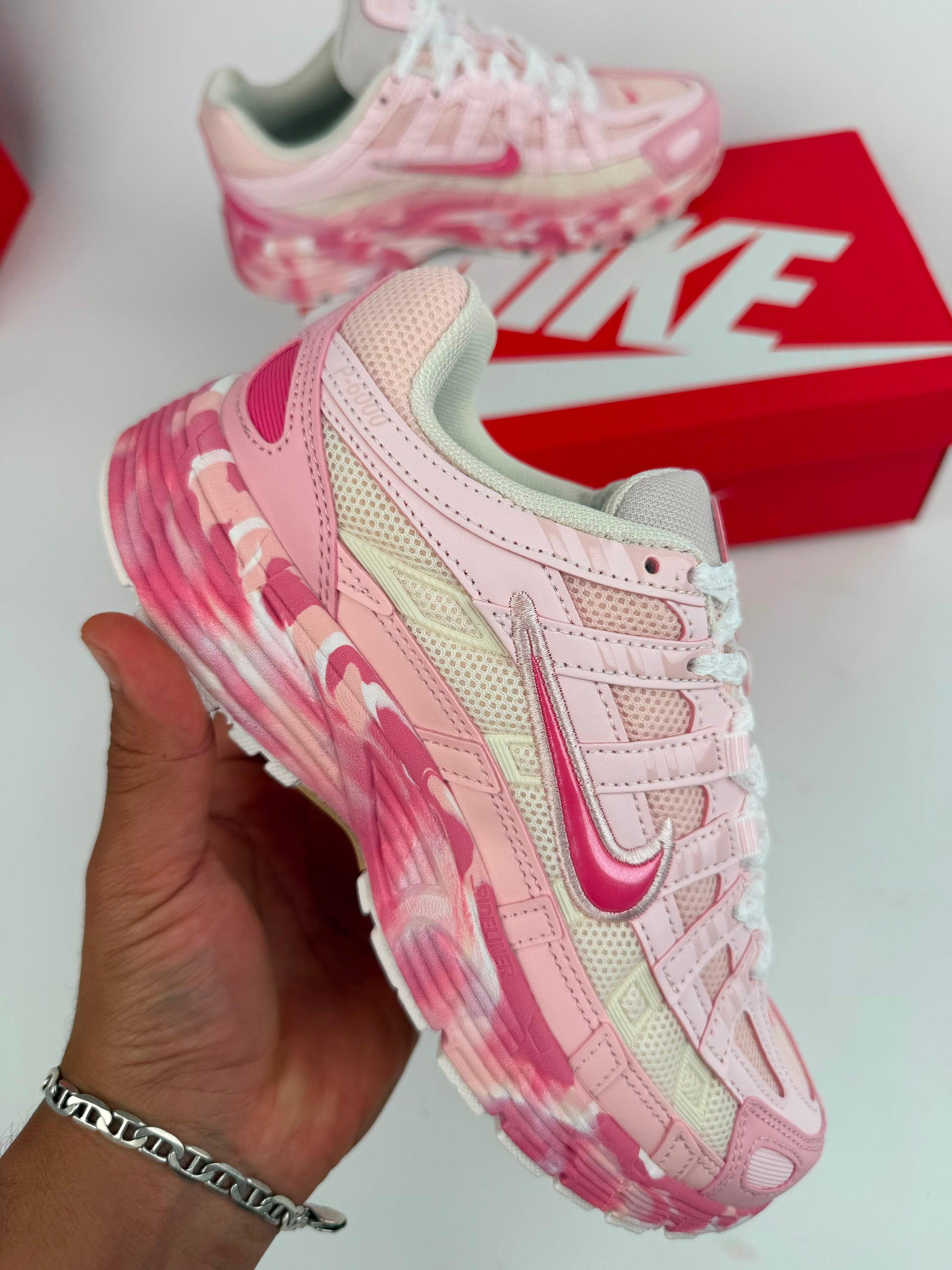 NIKE P6000