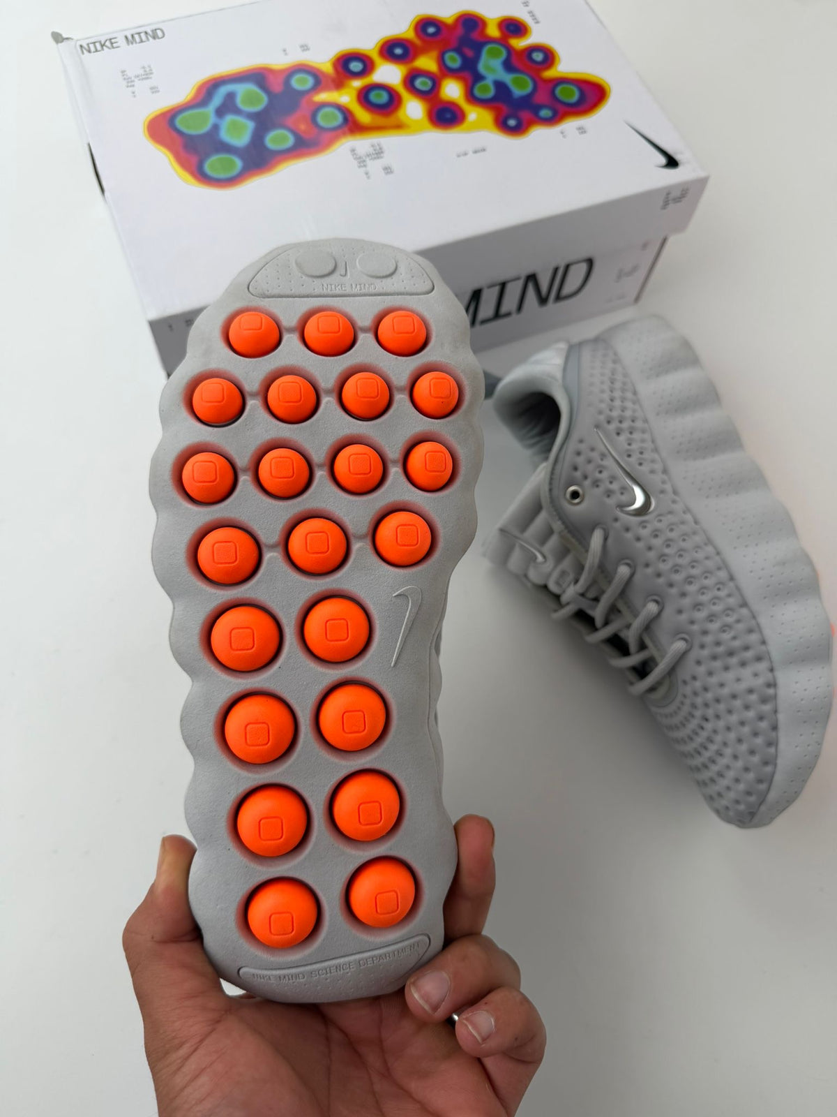 NIKE MIND 002