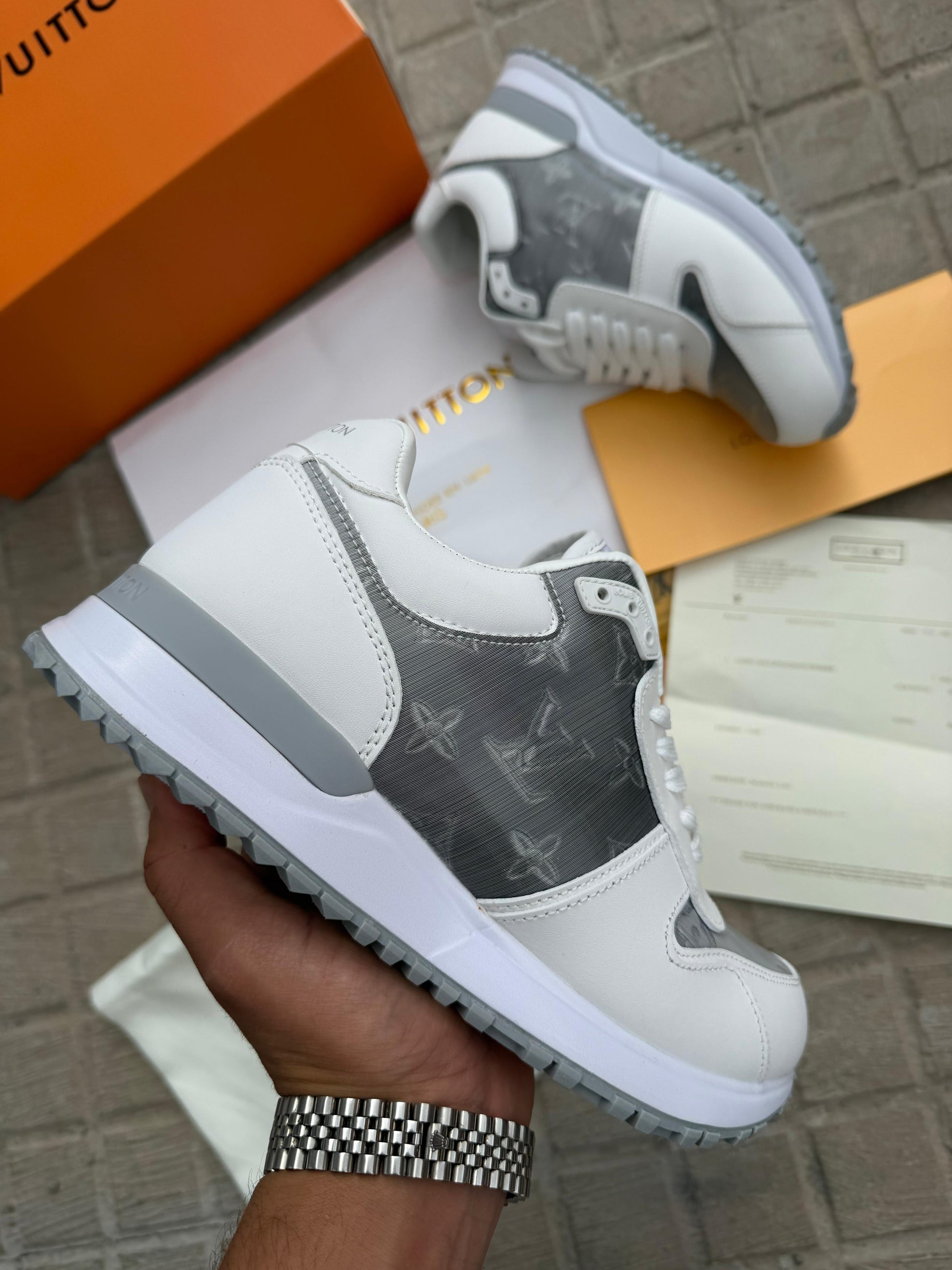 LOUIS VUITTON