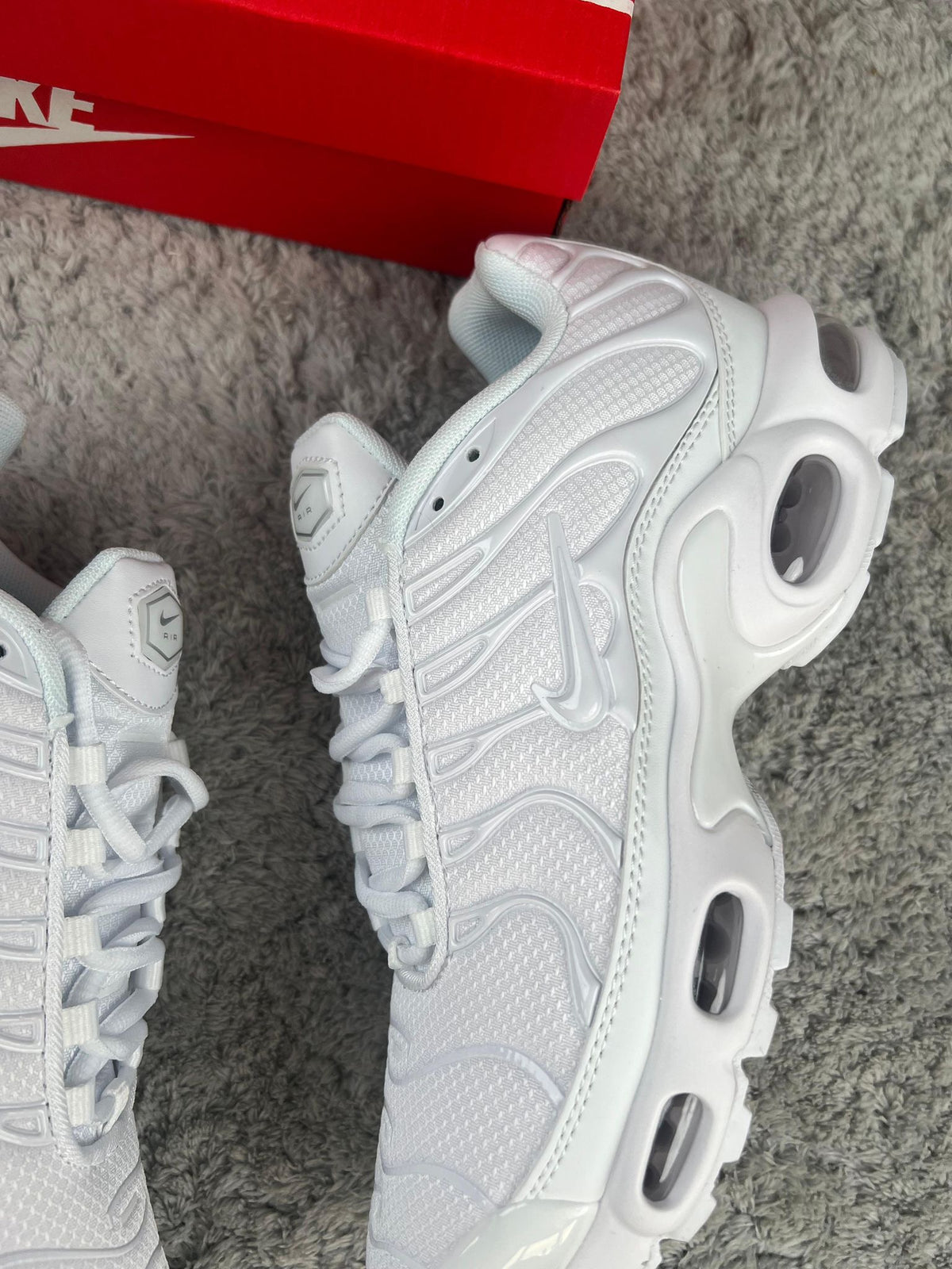 NIKE TN