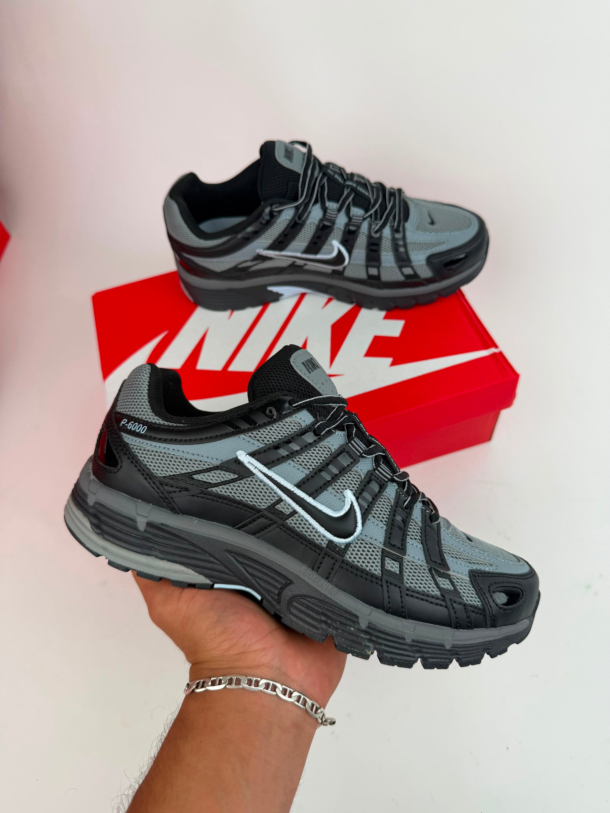 NIKE P6000