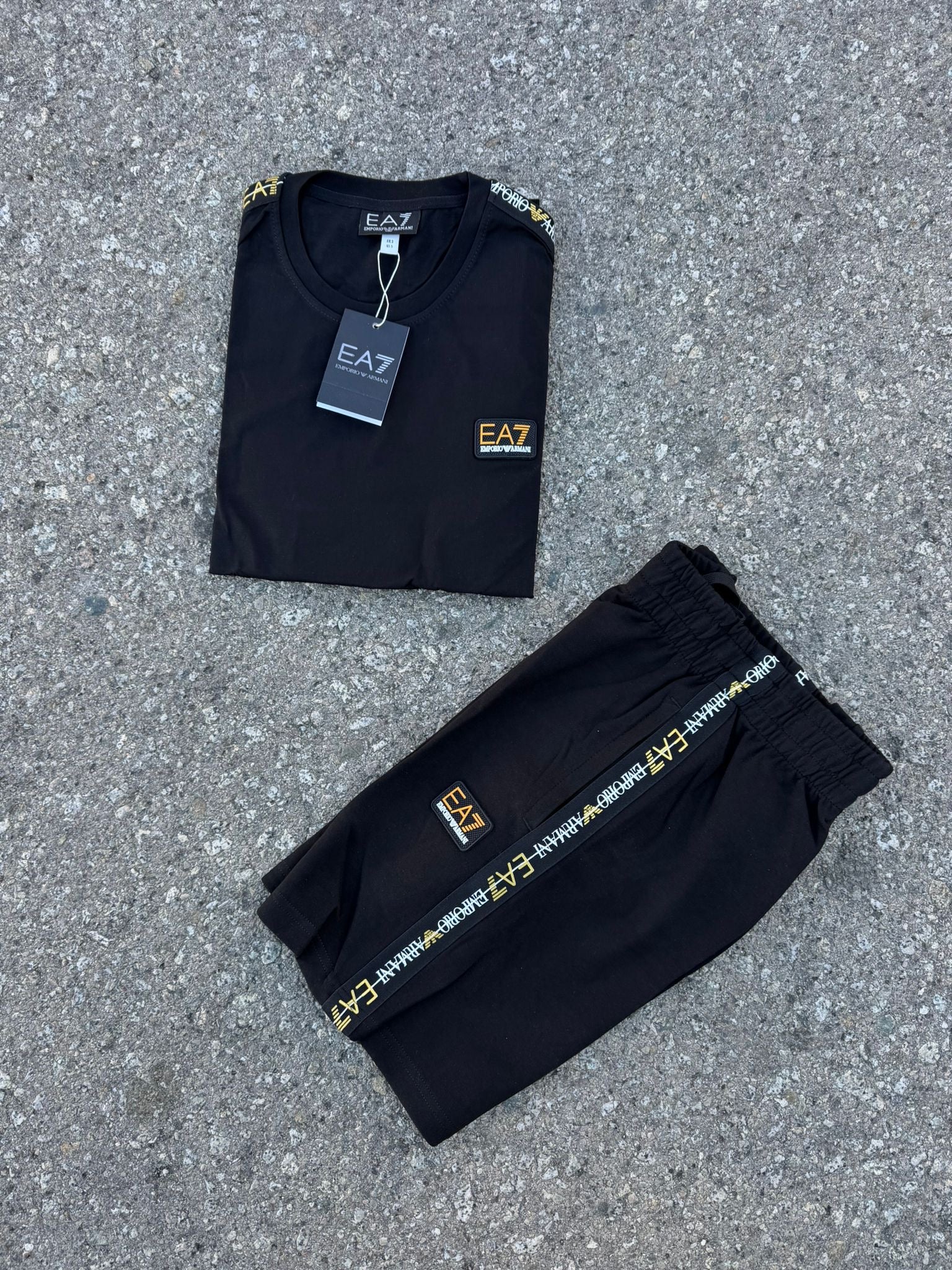 EMPORIO ARMANI CONJUNTO CORTO