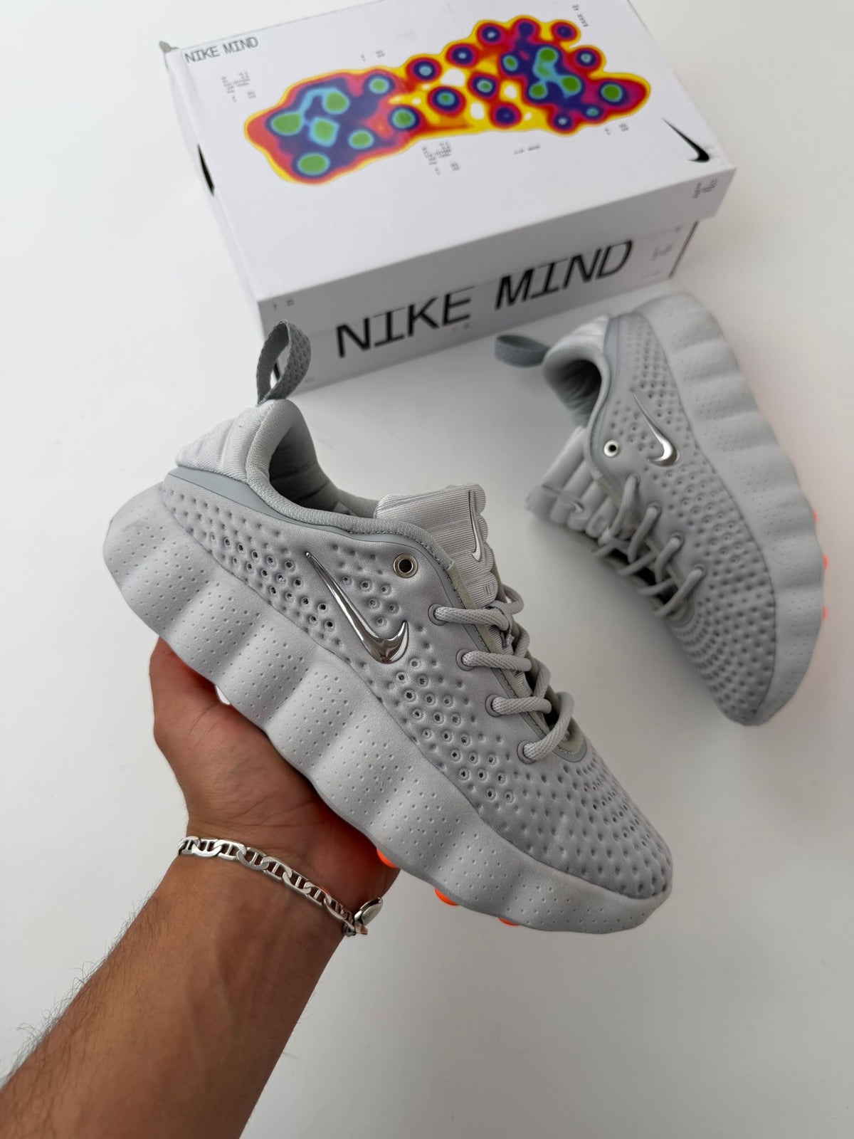 NIKE MIND 002