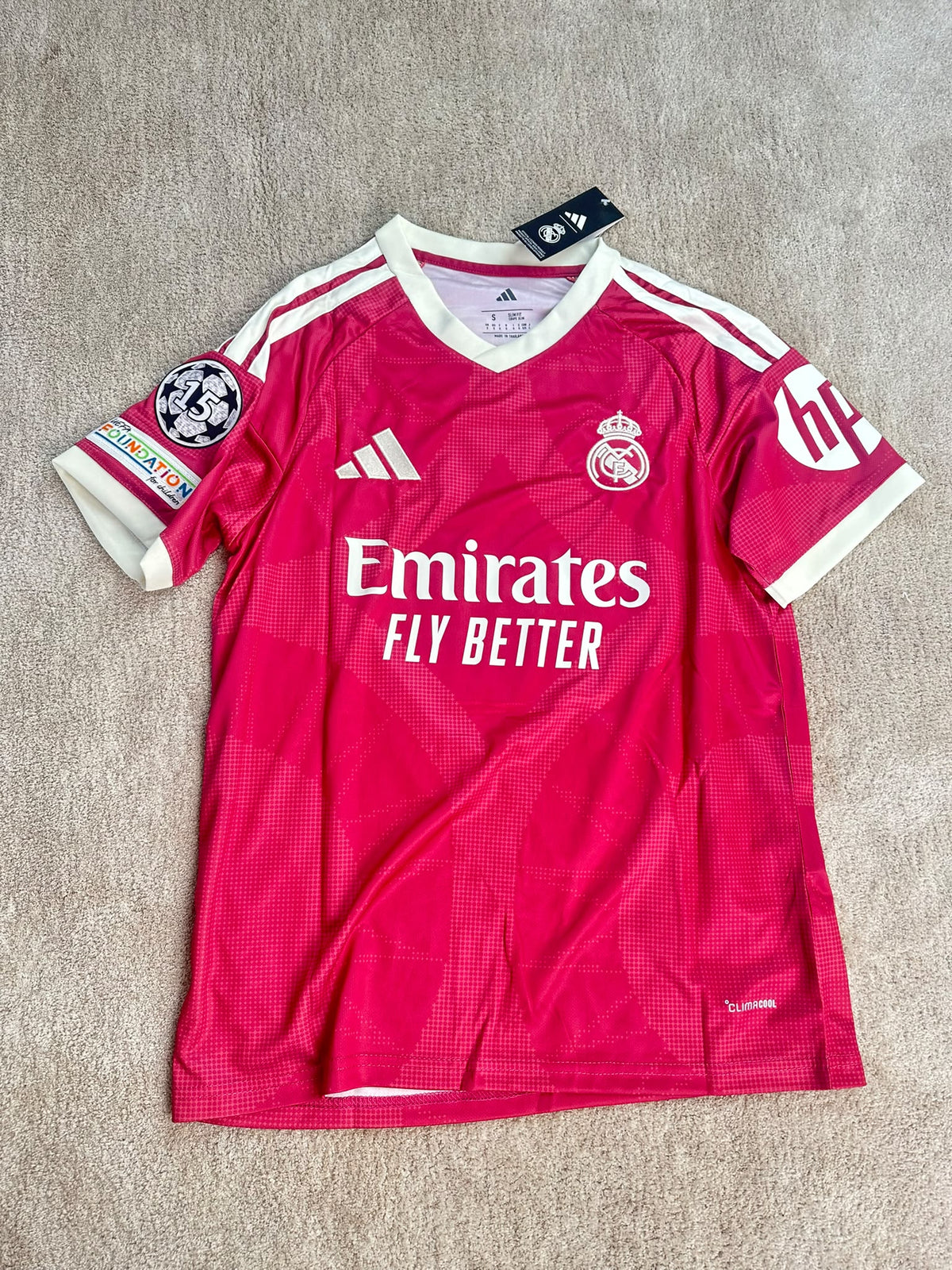 REAL MADRID ( AWAY KIT )