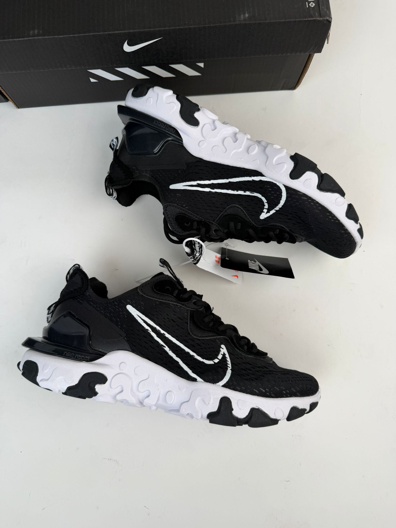 NIKE REACT VISION