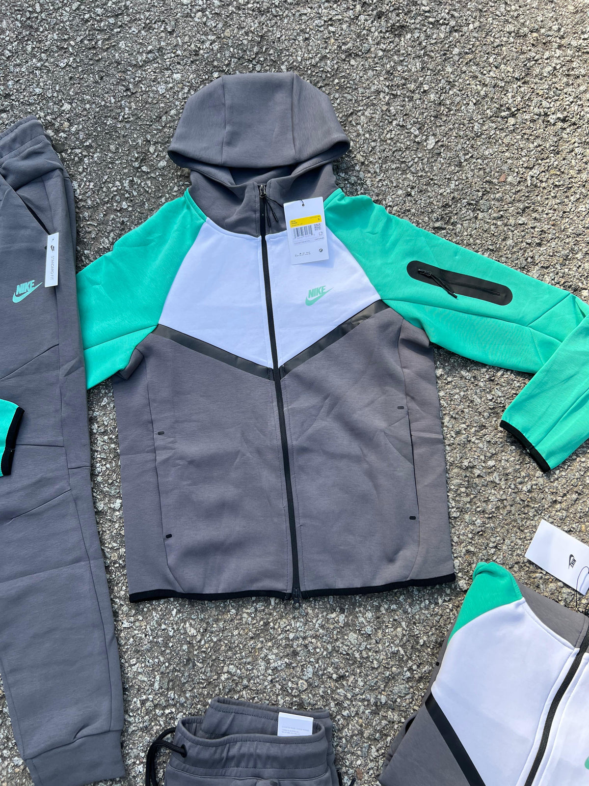 CHANDAL NIKE TECH