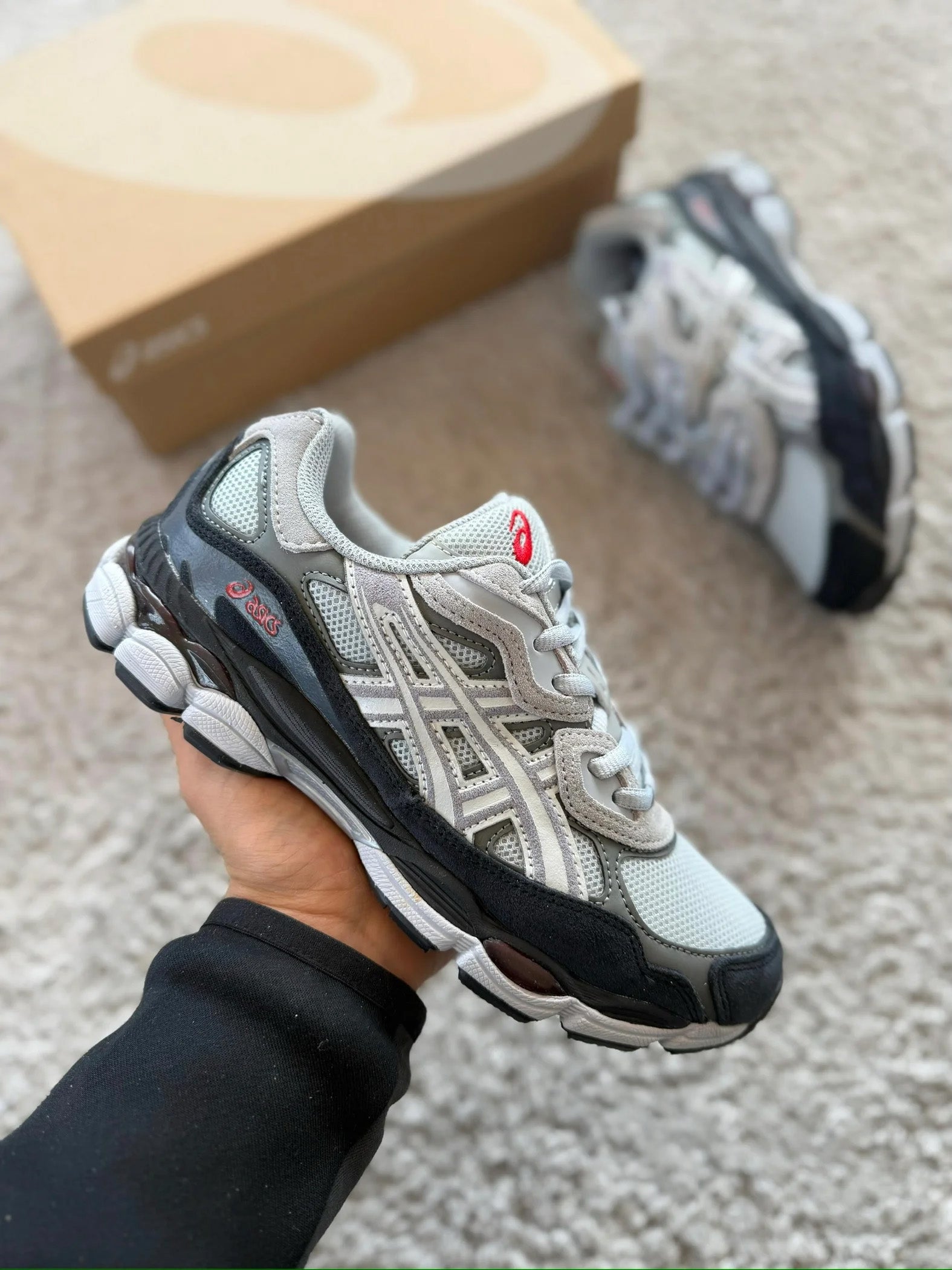 ASICS
