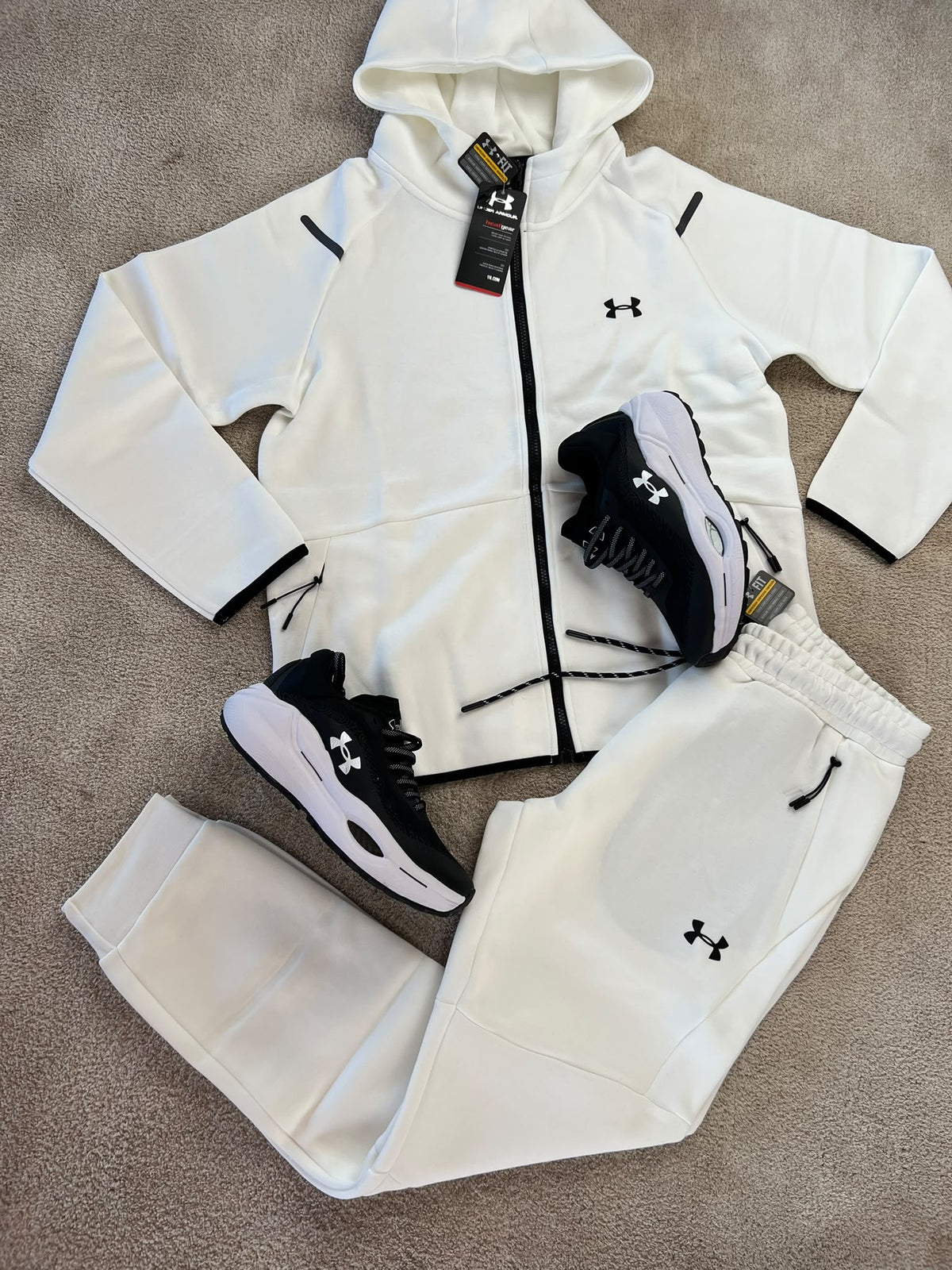 ZAPAS UNDER ARMOUR