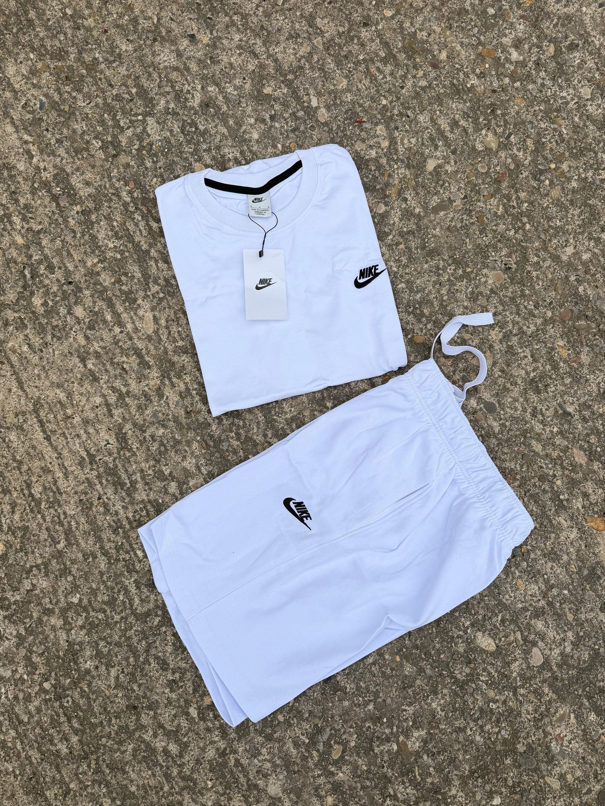 CONJUNTO CORTO NIKE