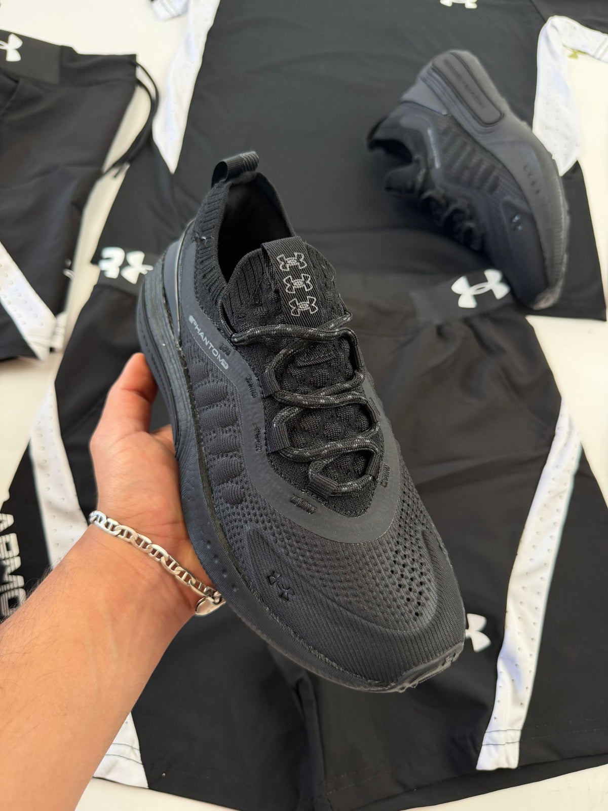 UNDER ARMOUR STORM