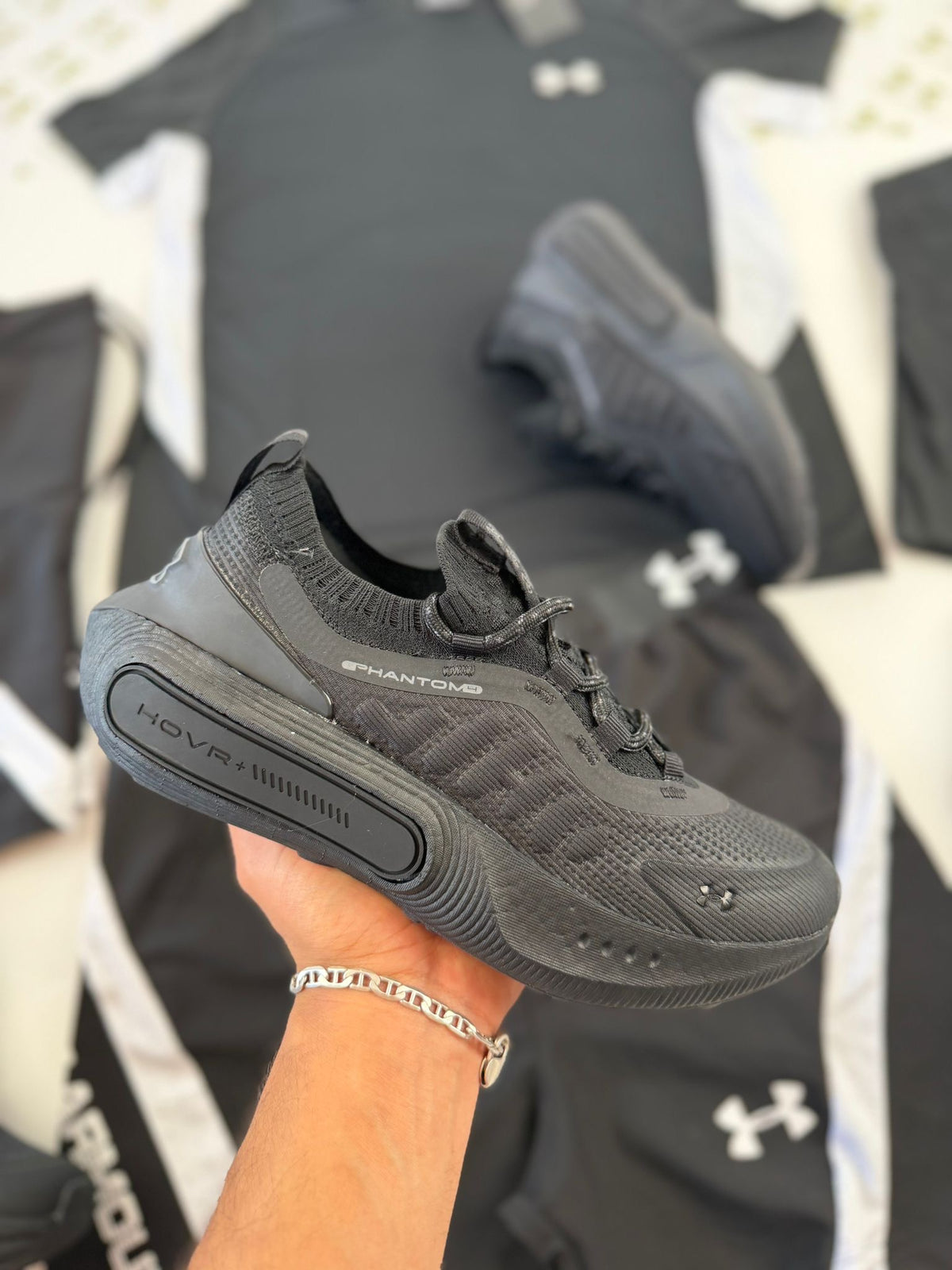 UNDER ARMOUR STORM