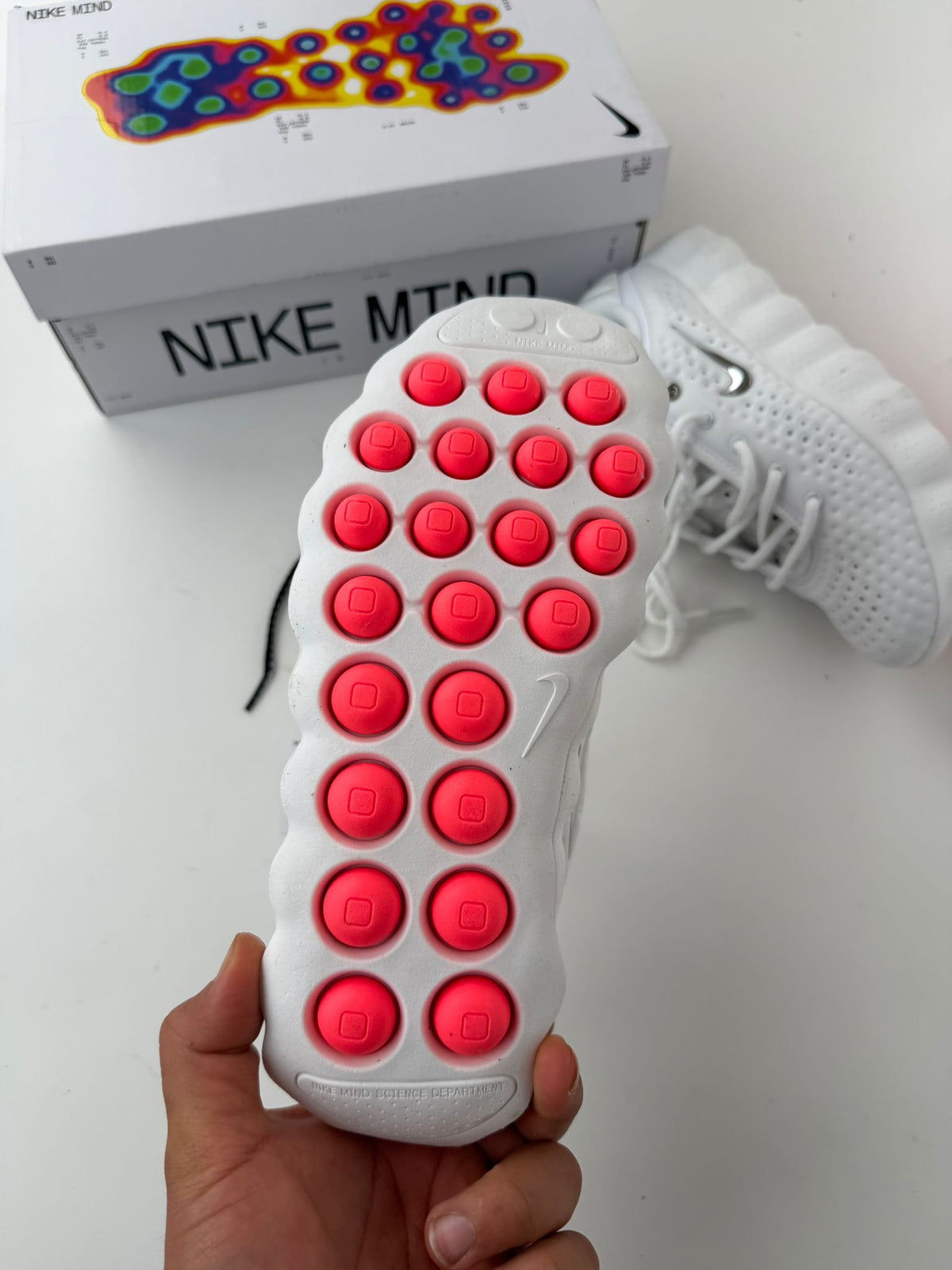 NIKE MIND 002