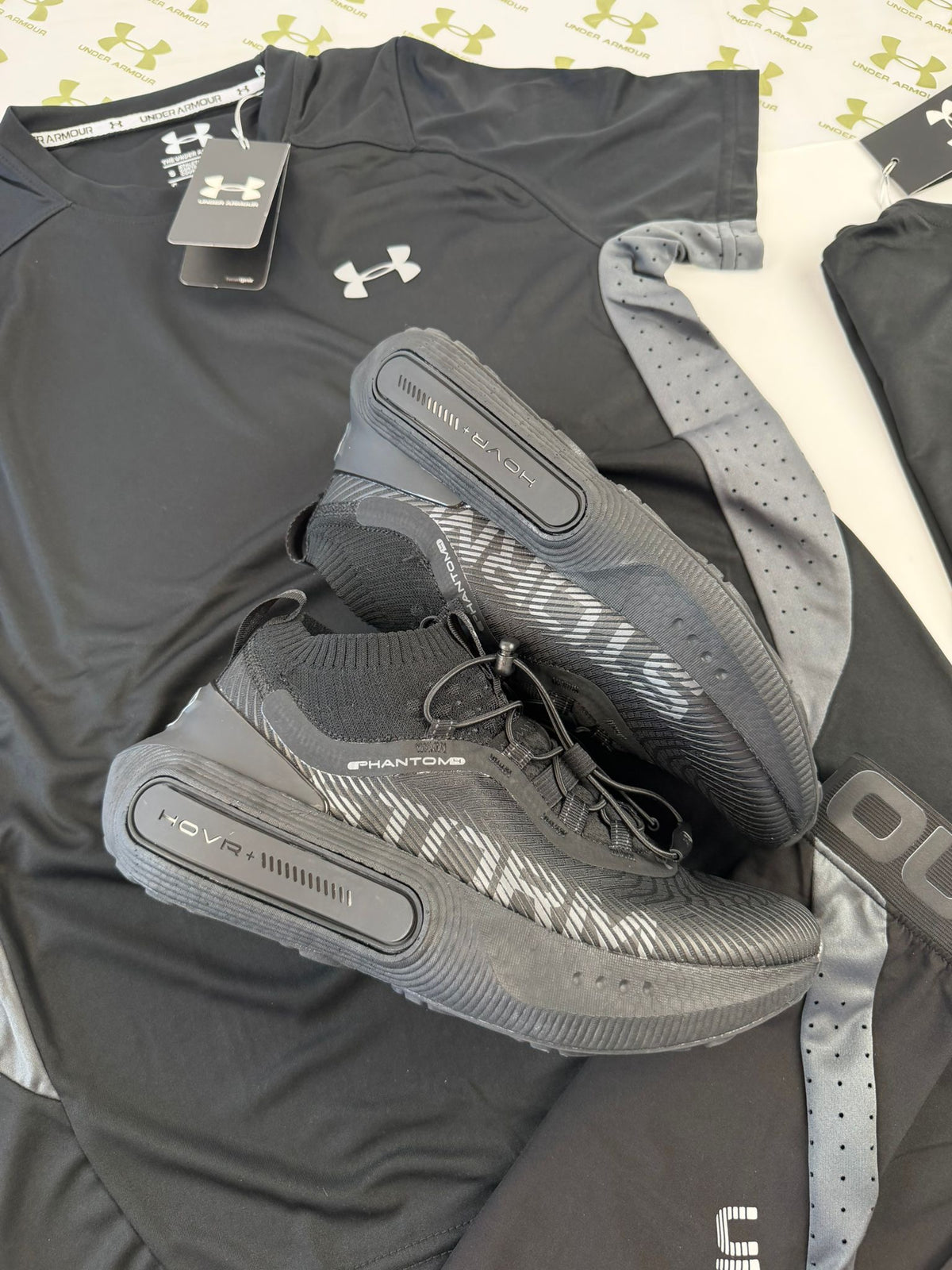 UNDER ARMOUR STORM