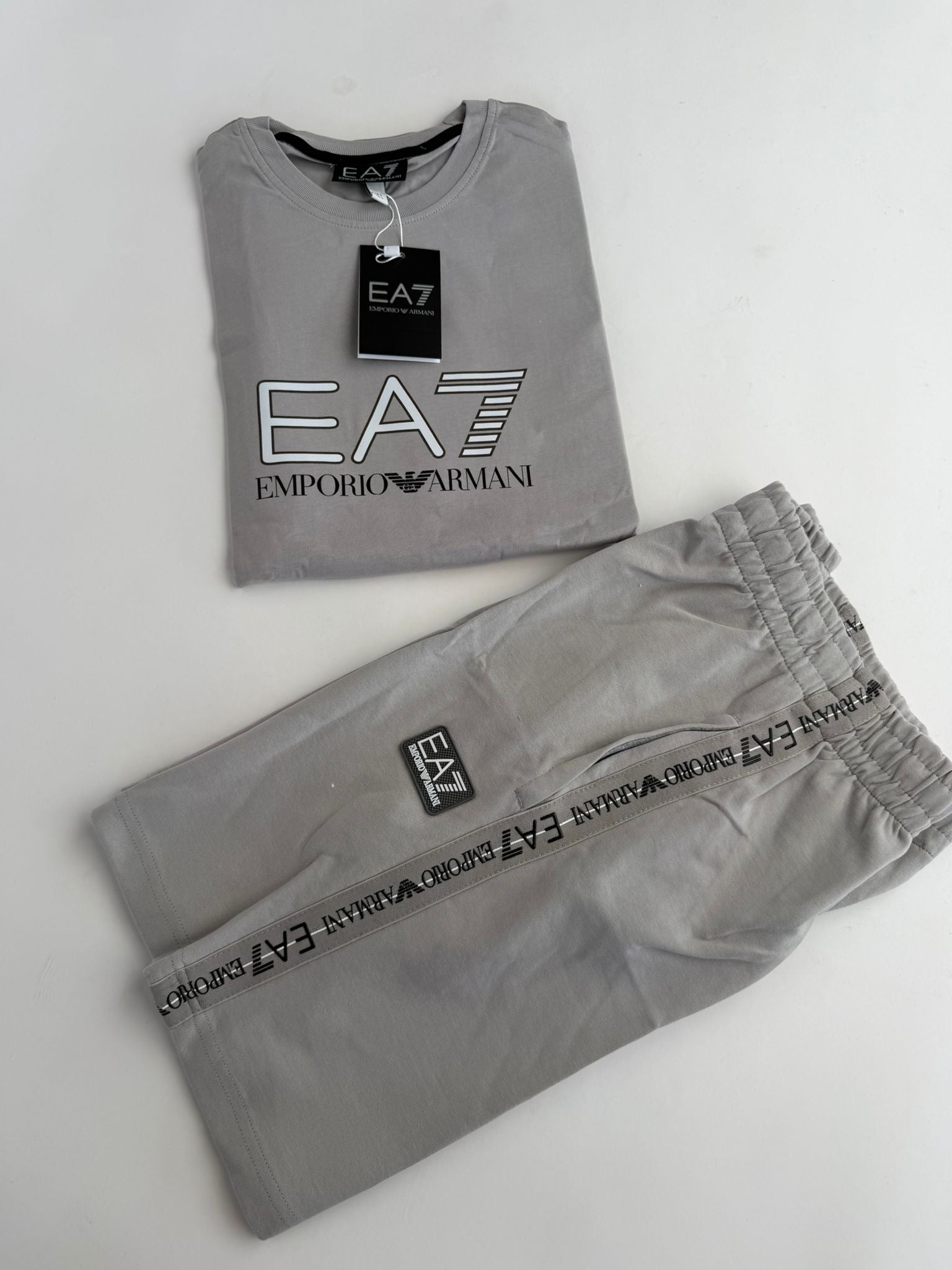 EMPORIO ARMANI CONJUNTO CORTO