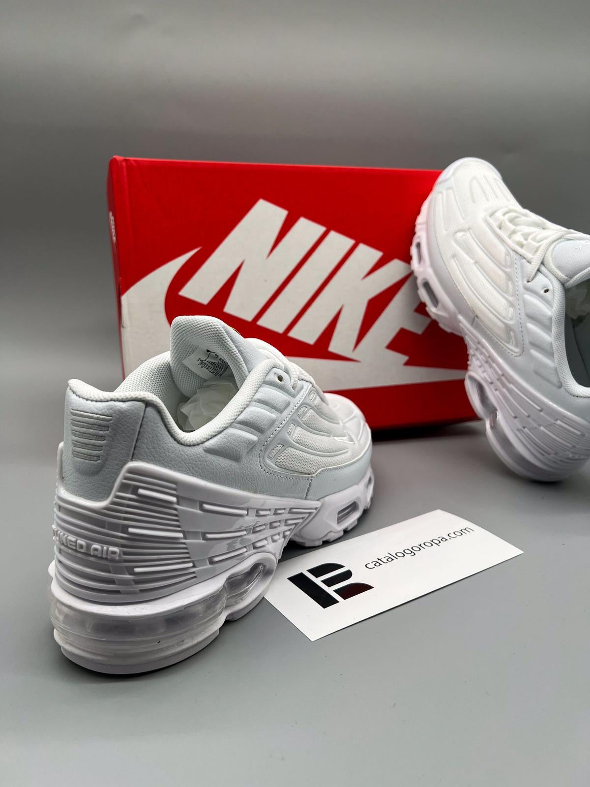 NIKE TN PLUS