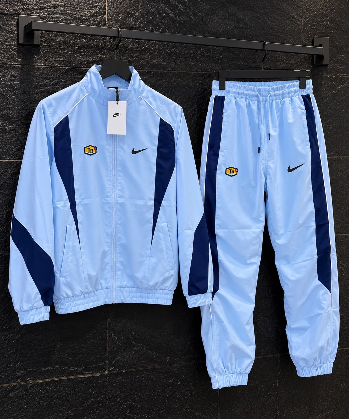 CHANDAL NIKE TN