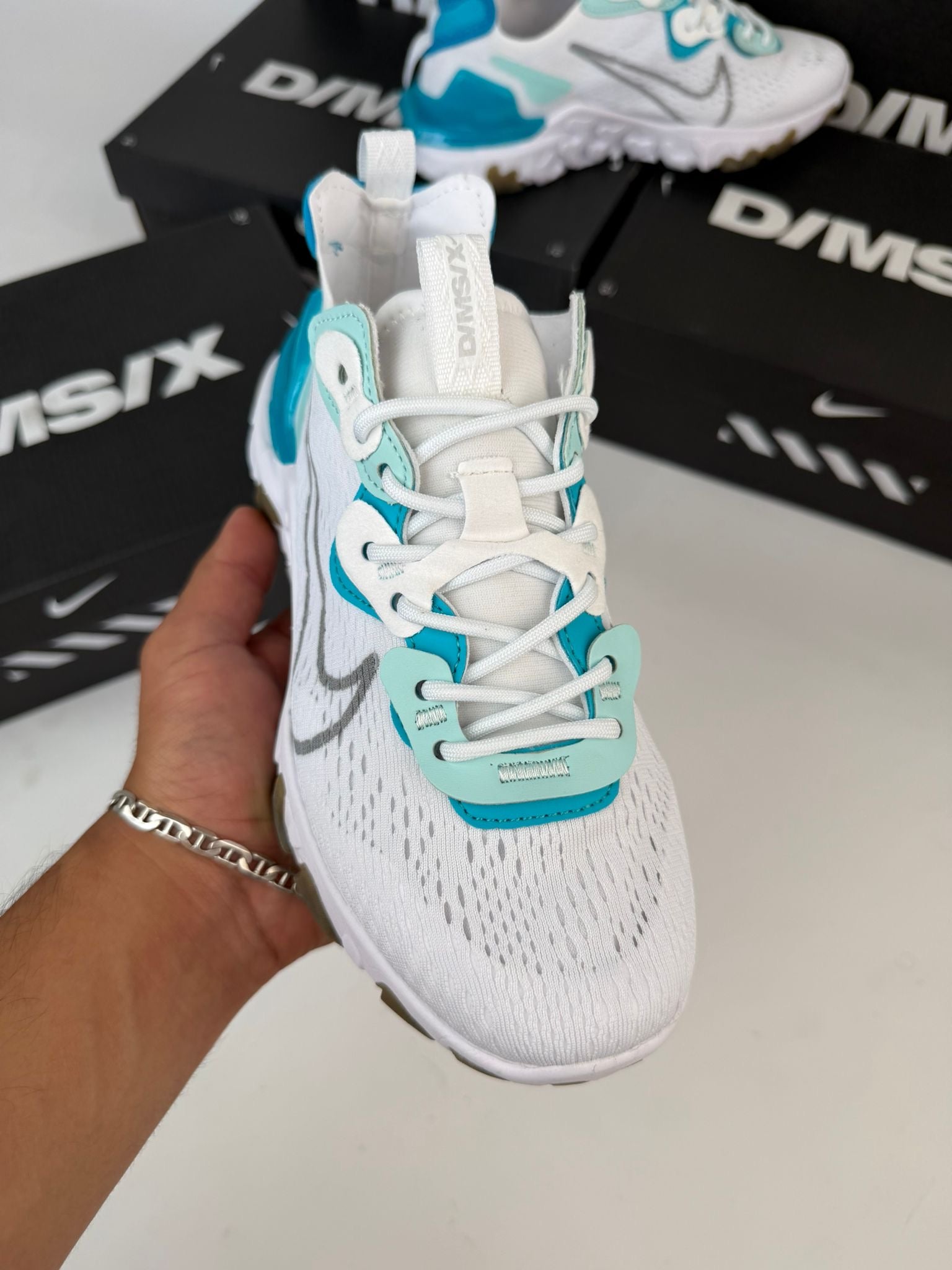 NIKE REACT VISION