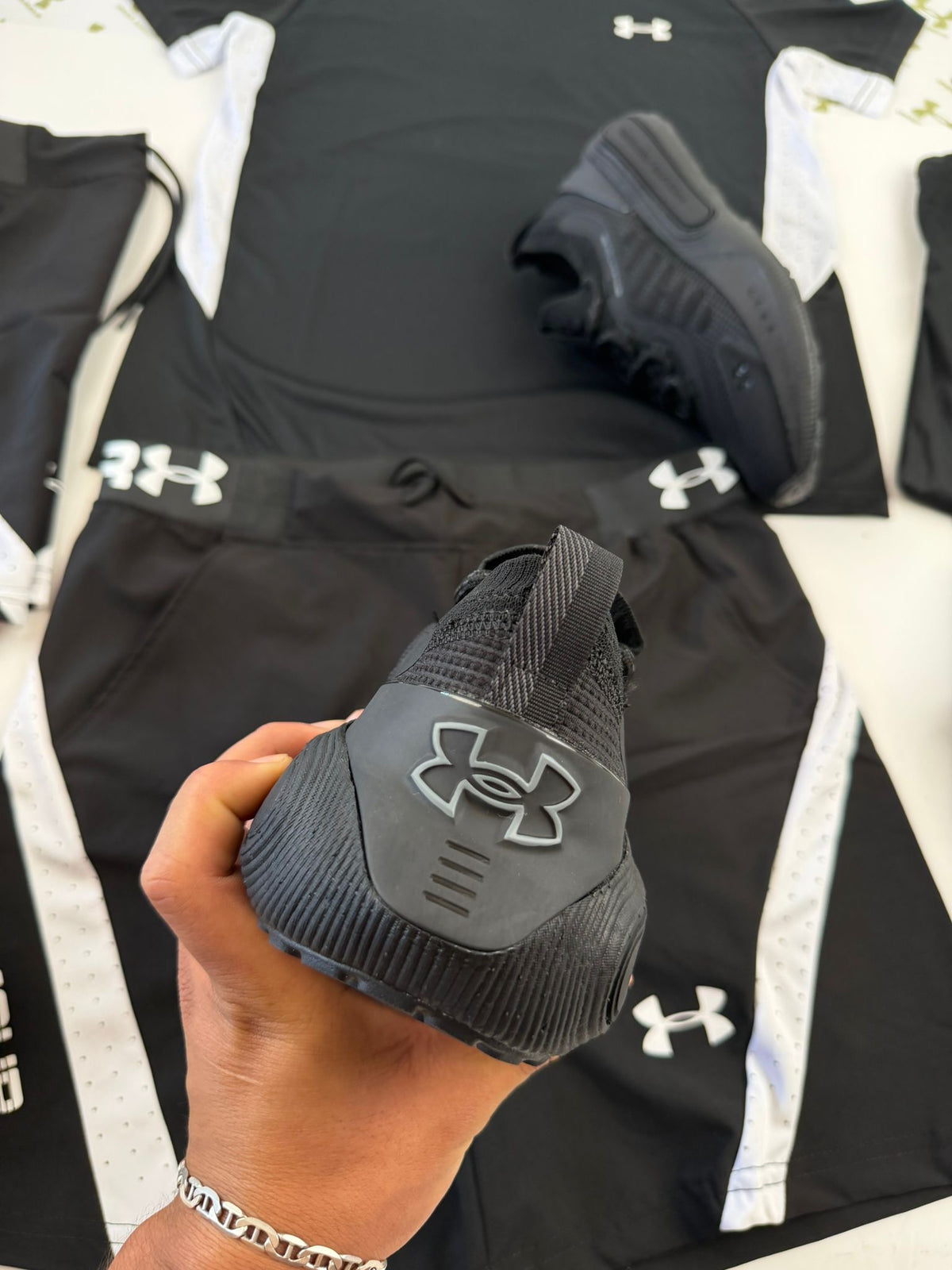 UNDER ARMOUR STORM