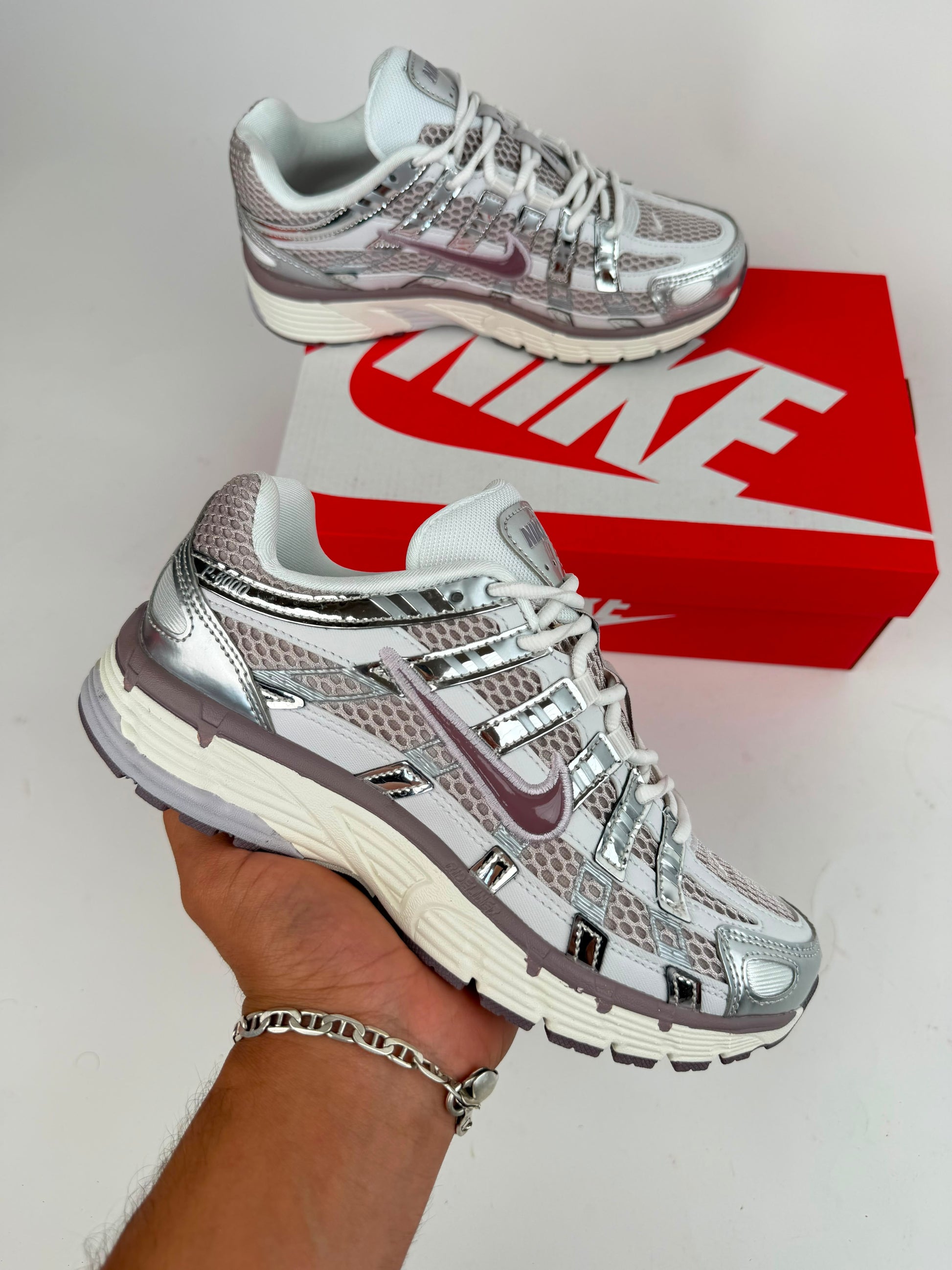 NIKE P6000