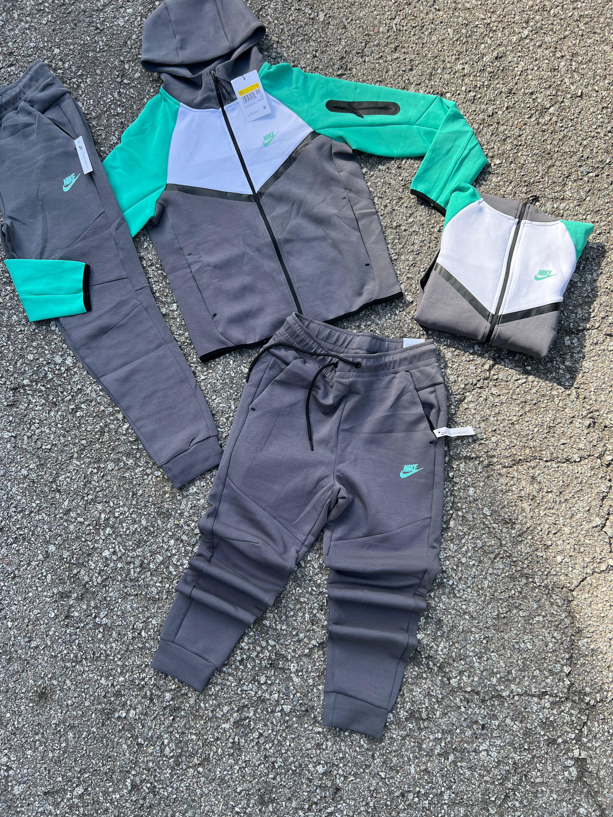 CHANDAL NIKE TECH
