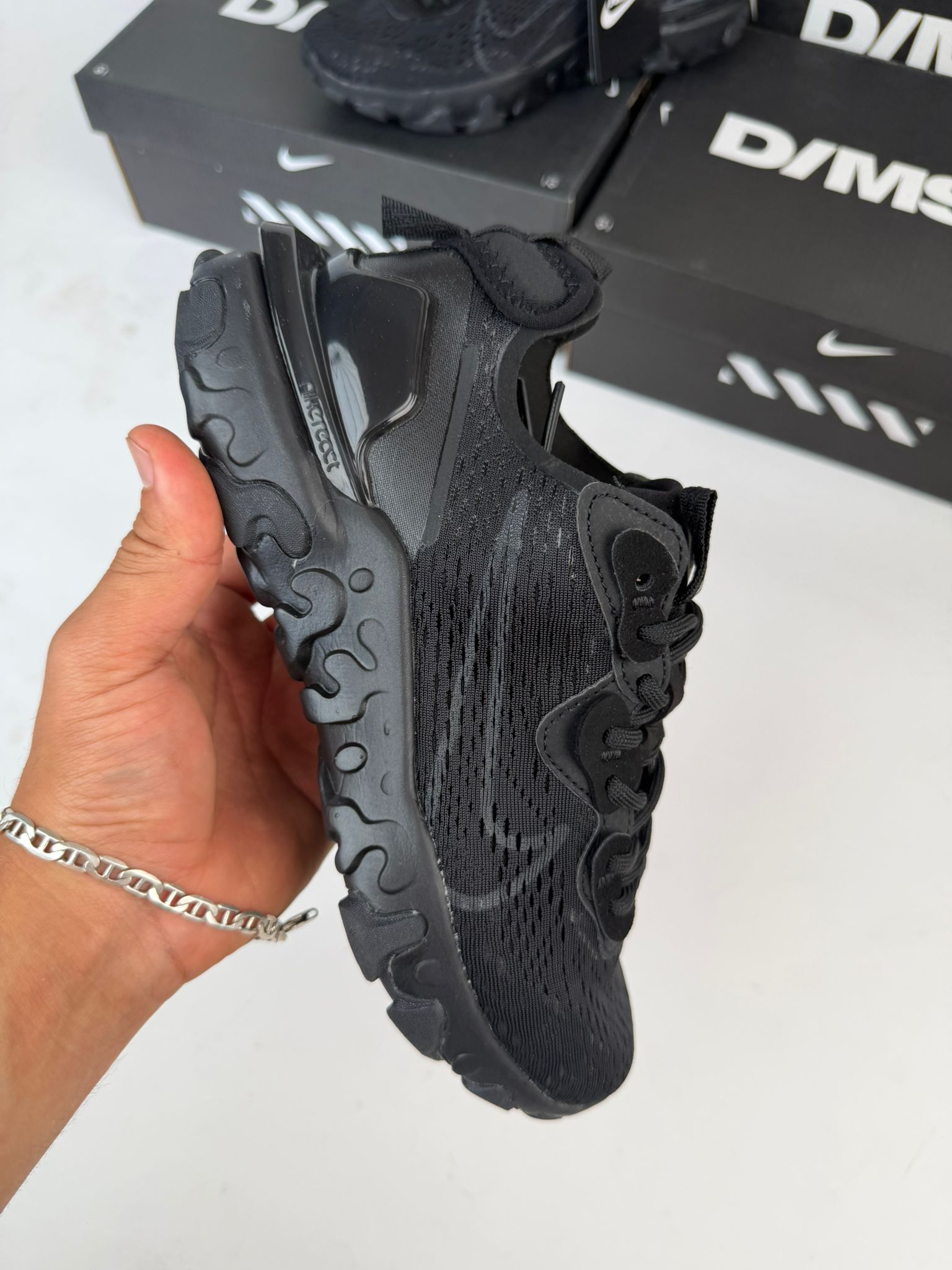 NIKE REACT VISION