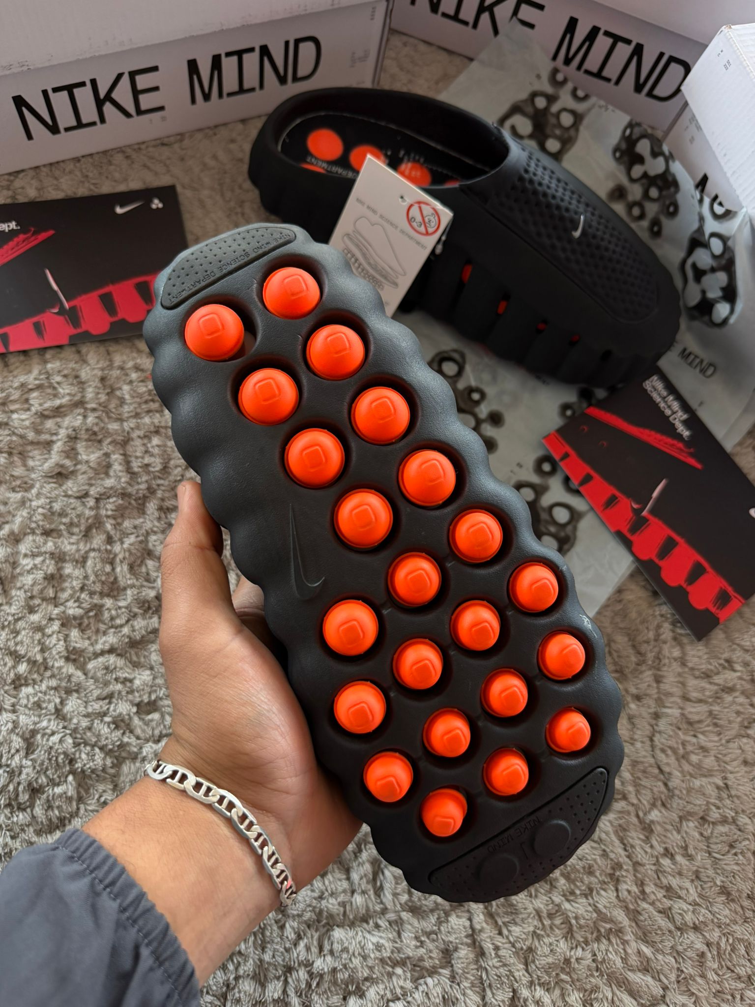 NIKE MIND 001