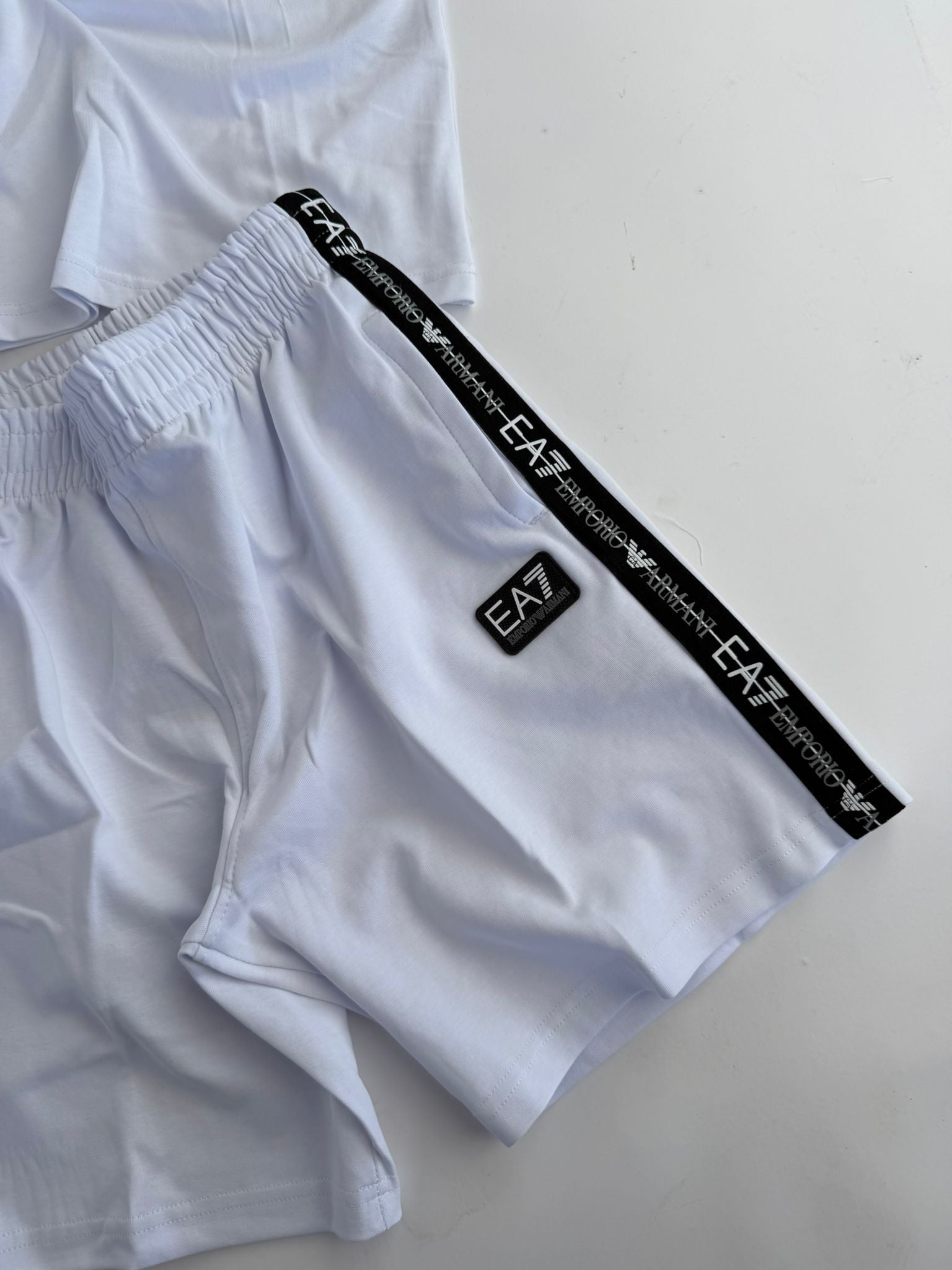 EMPORIO ARMANI CONJUNTO CORTO