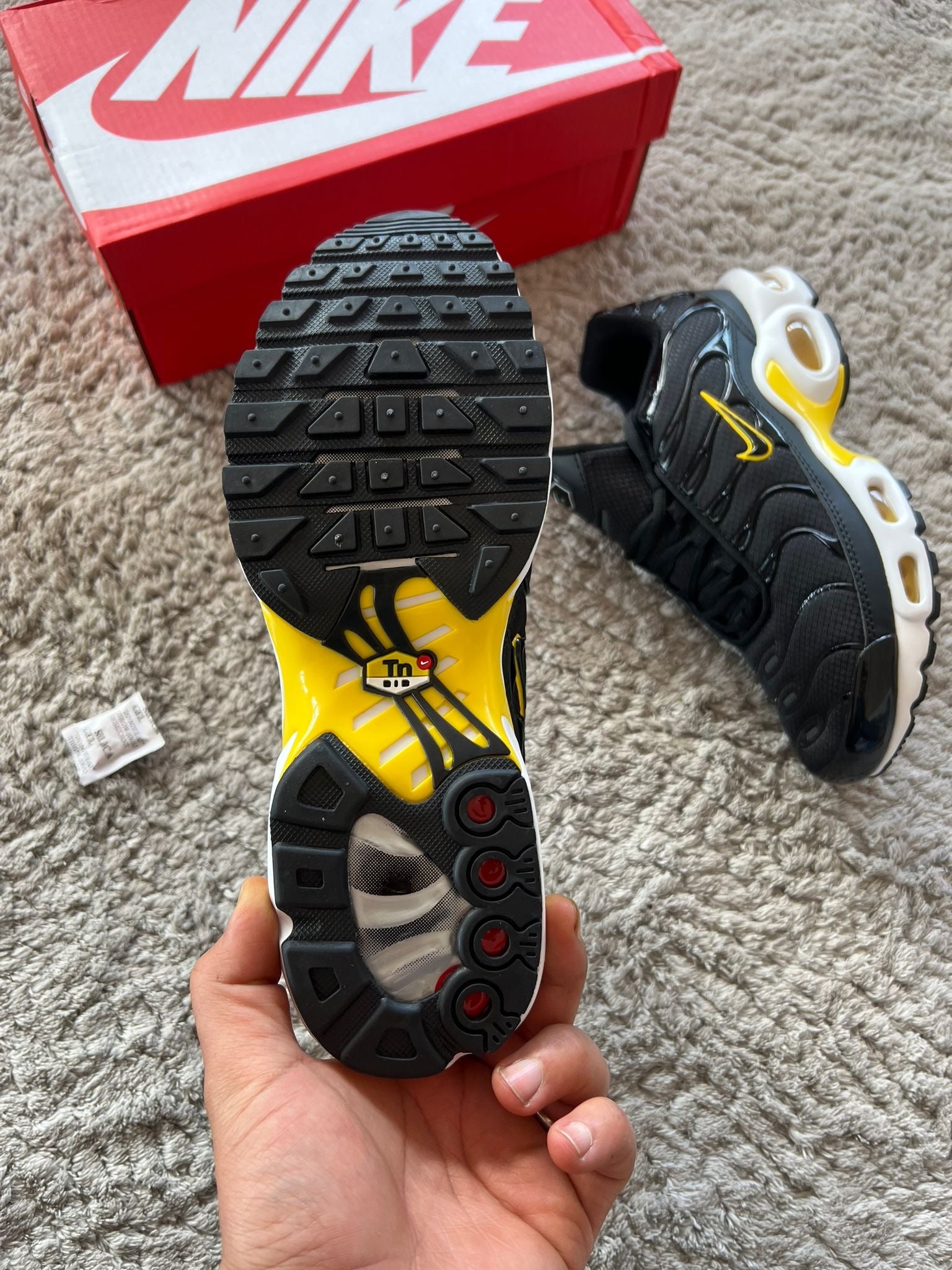 NIKE TN