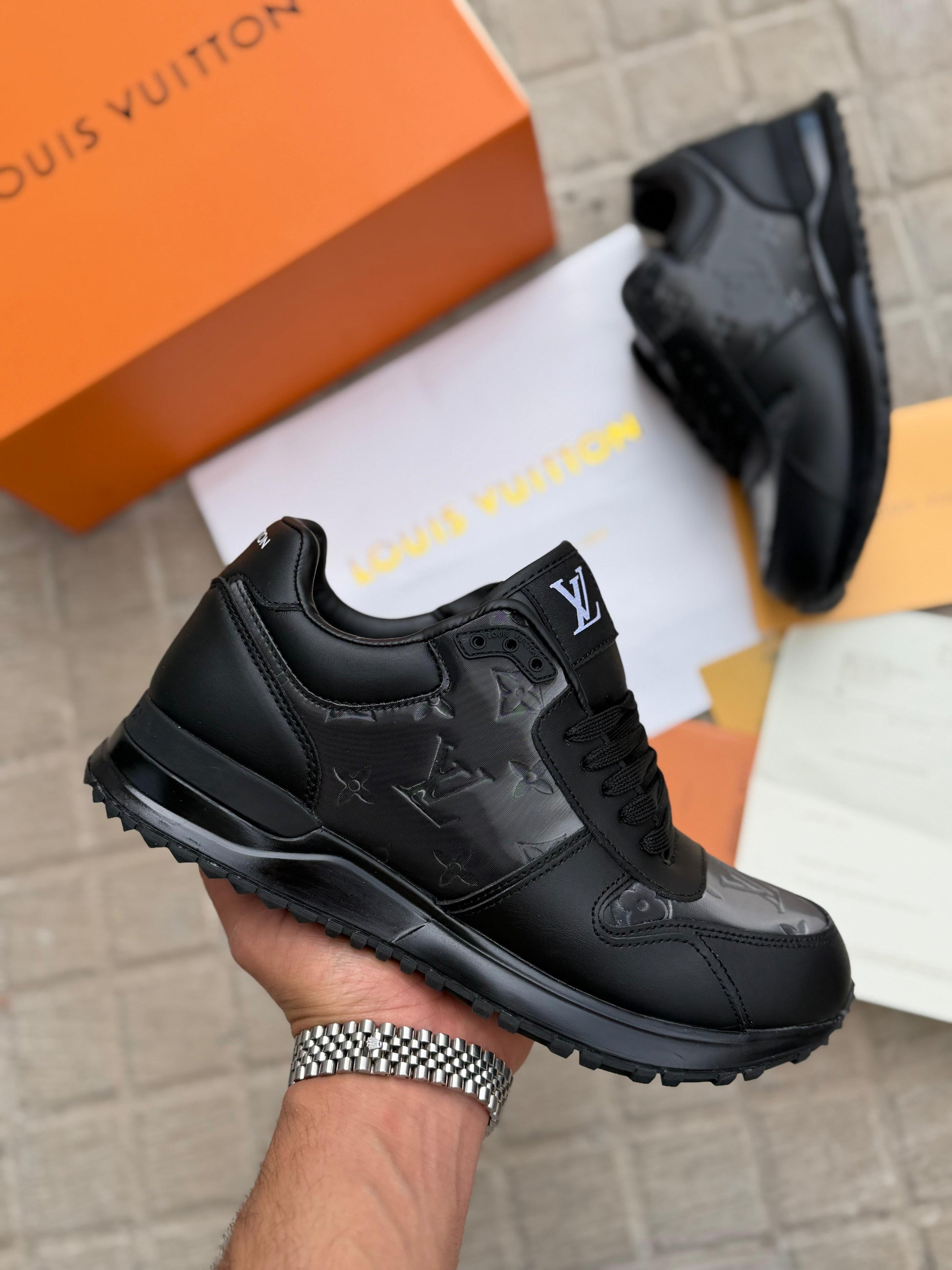 LOUIS VUITTON