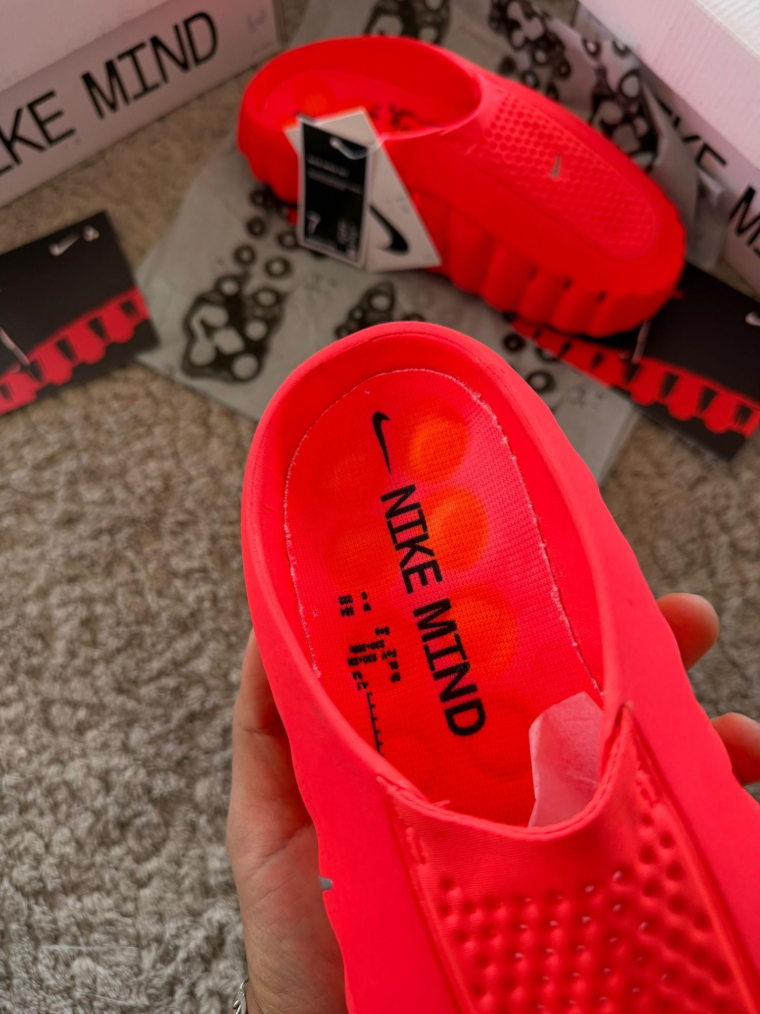 NIKE MIND 001