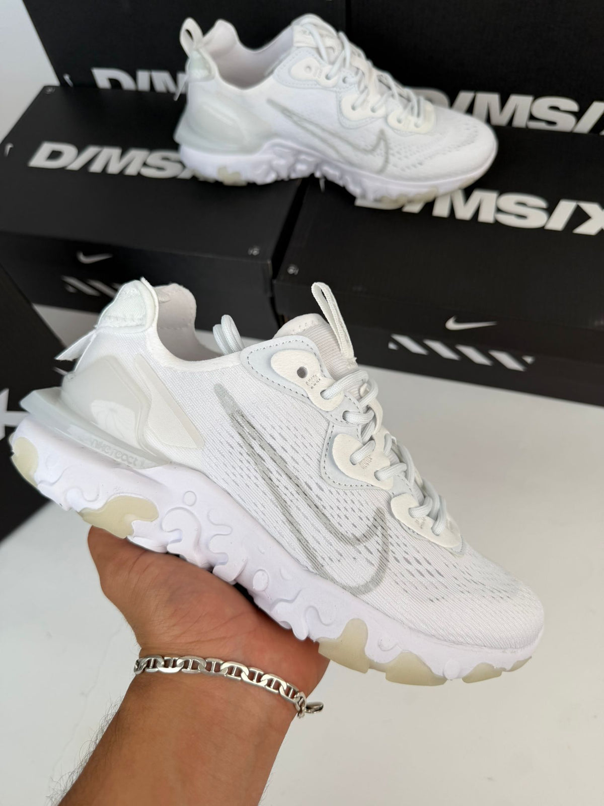 NIKE REACT VISION