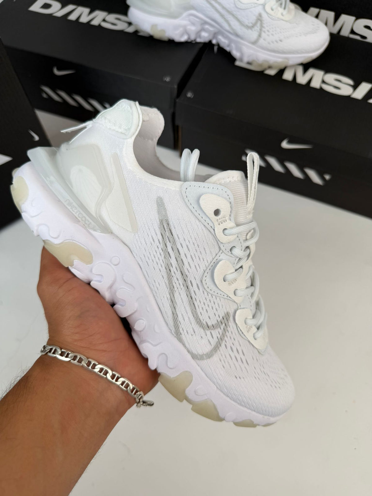 NIKE REACT VISION