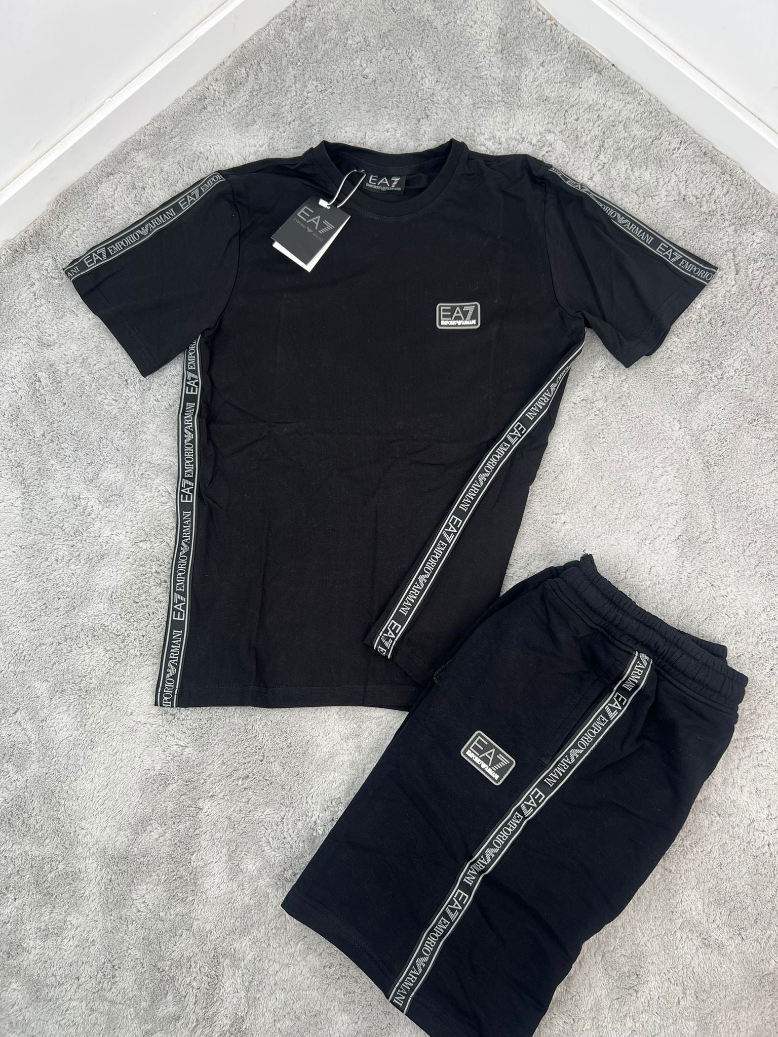EMPORIO ARMANI CONJUNTO CORTO