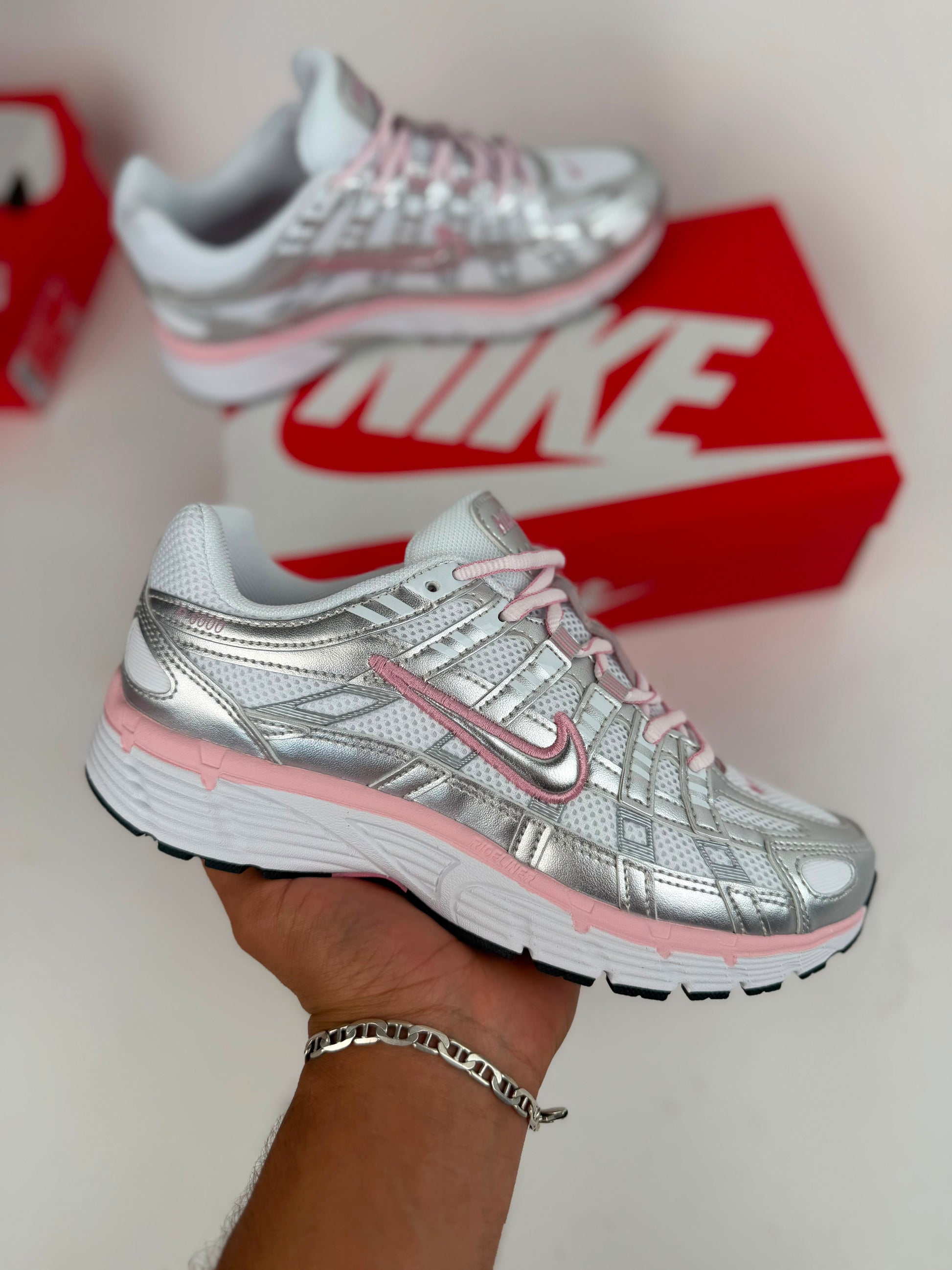 NIKE P6000