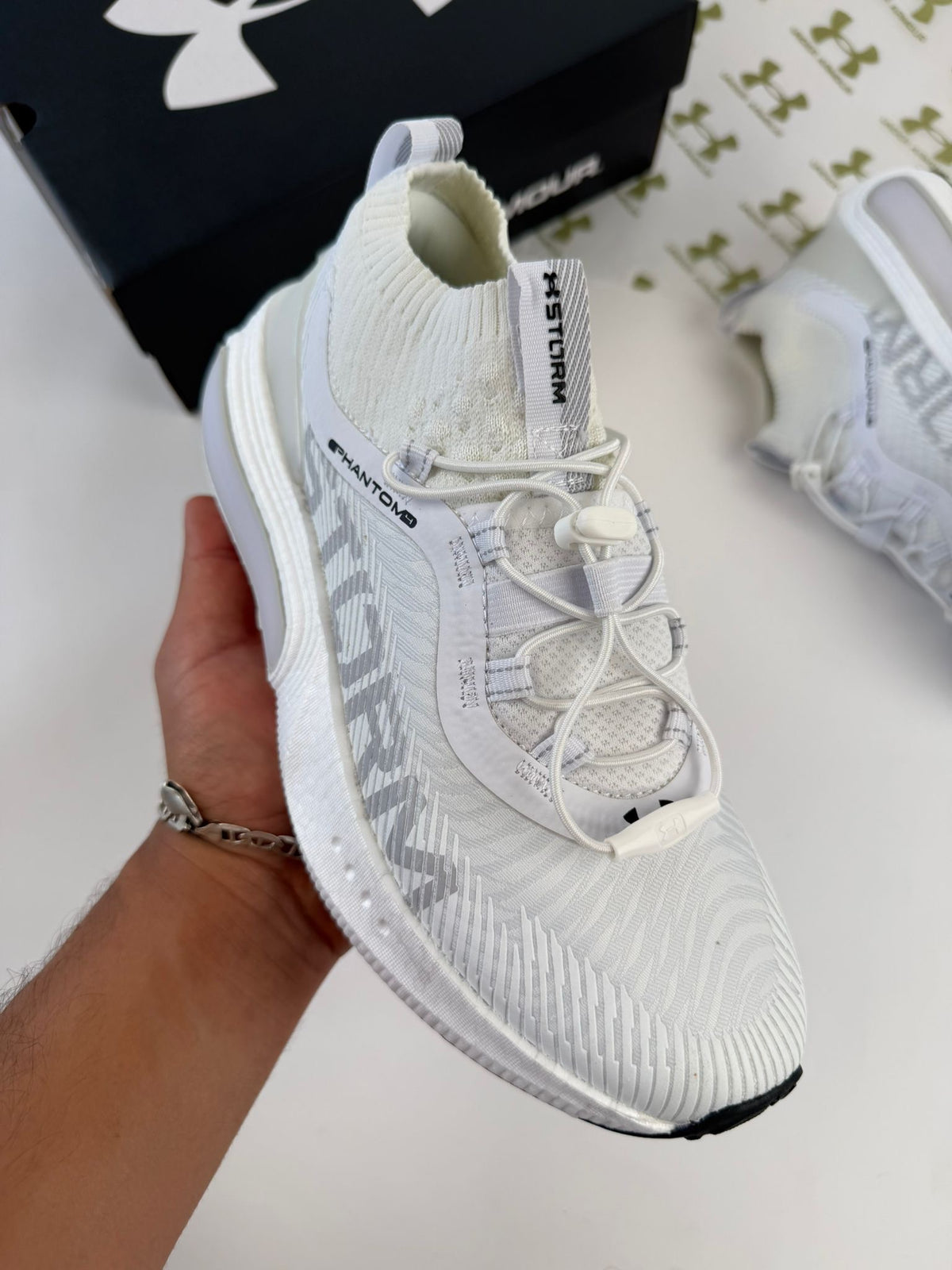 UNDER ARMOUR STORM
