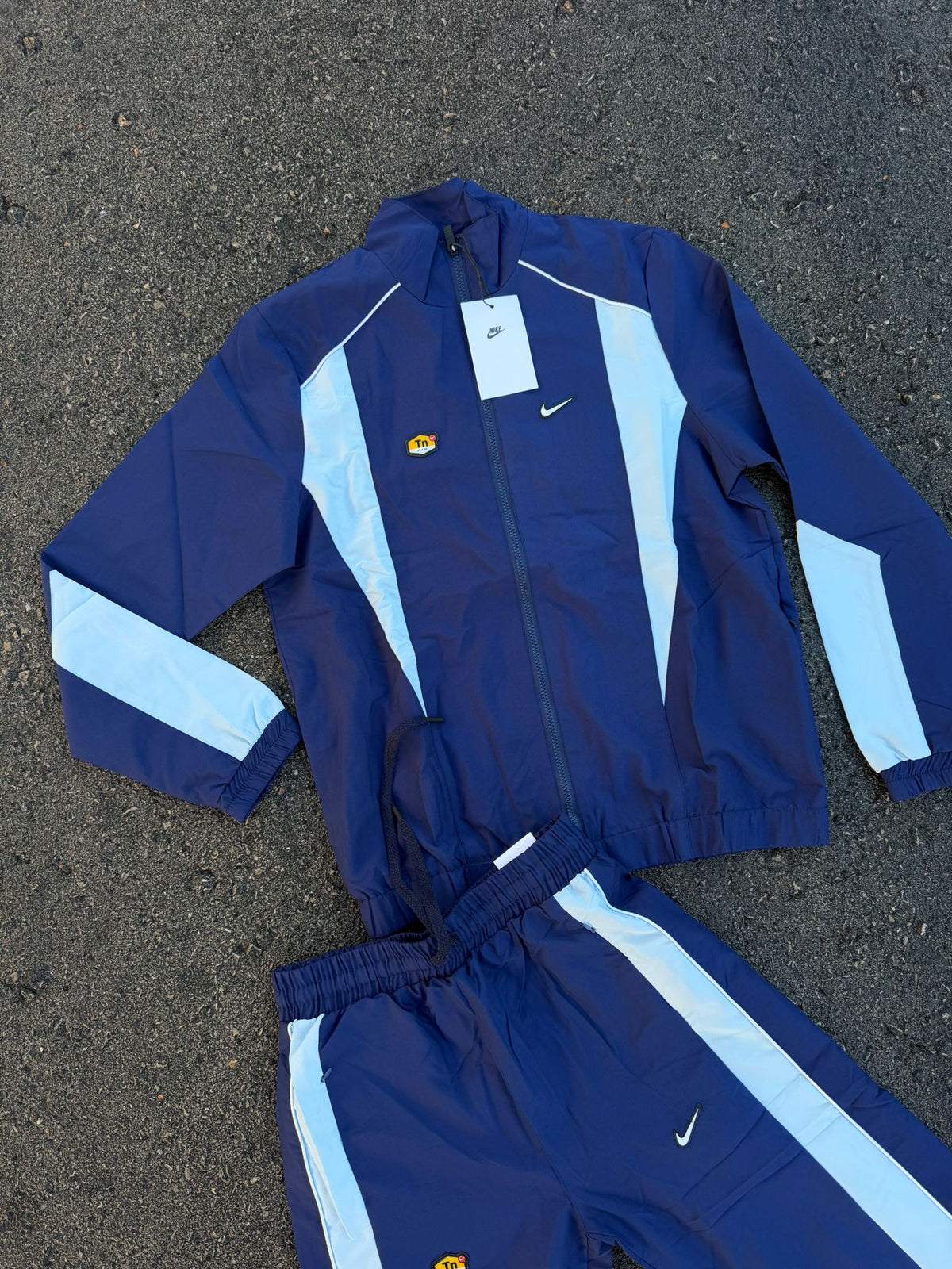 CHANDAL NIKE TN